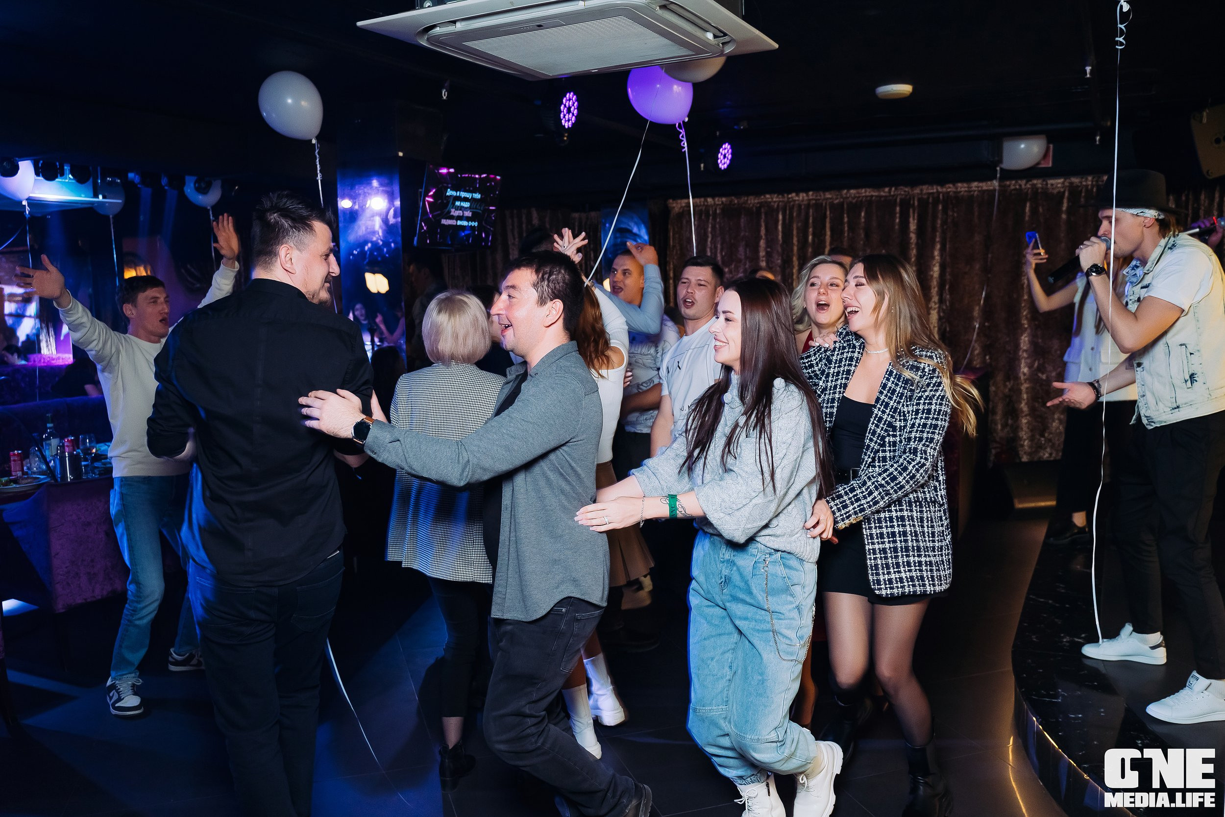 Фоторепортаж из караоке-клуба Эйфория. One Media Life: фоторепортажи, фотоотчеты с мероприятий и заведений