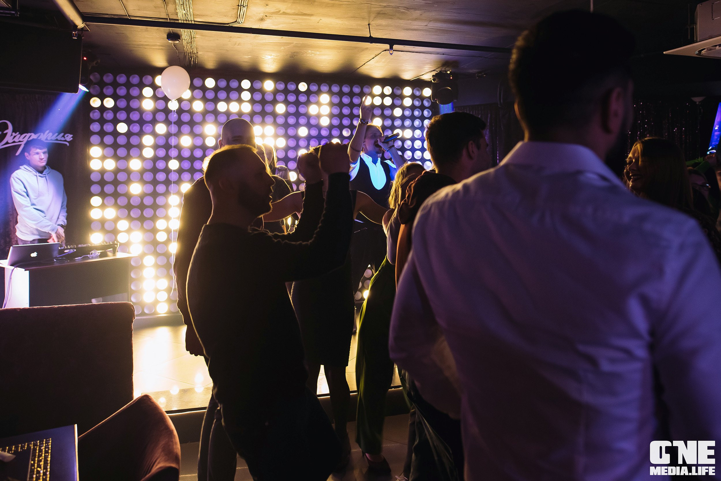 Фоторепортаж из караоке-клубе Эйфория. One Media Life: фоторепортажи, фотоотчеты с мероприятий и заведений