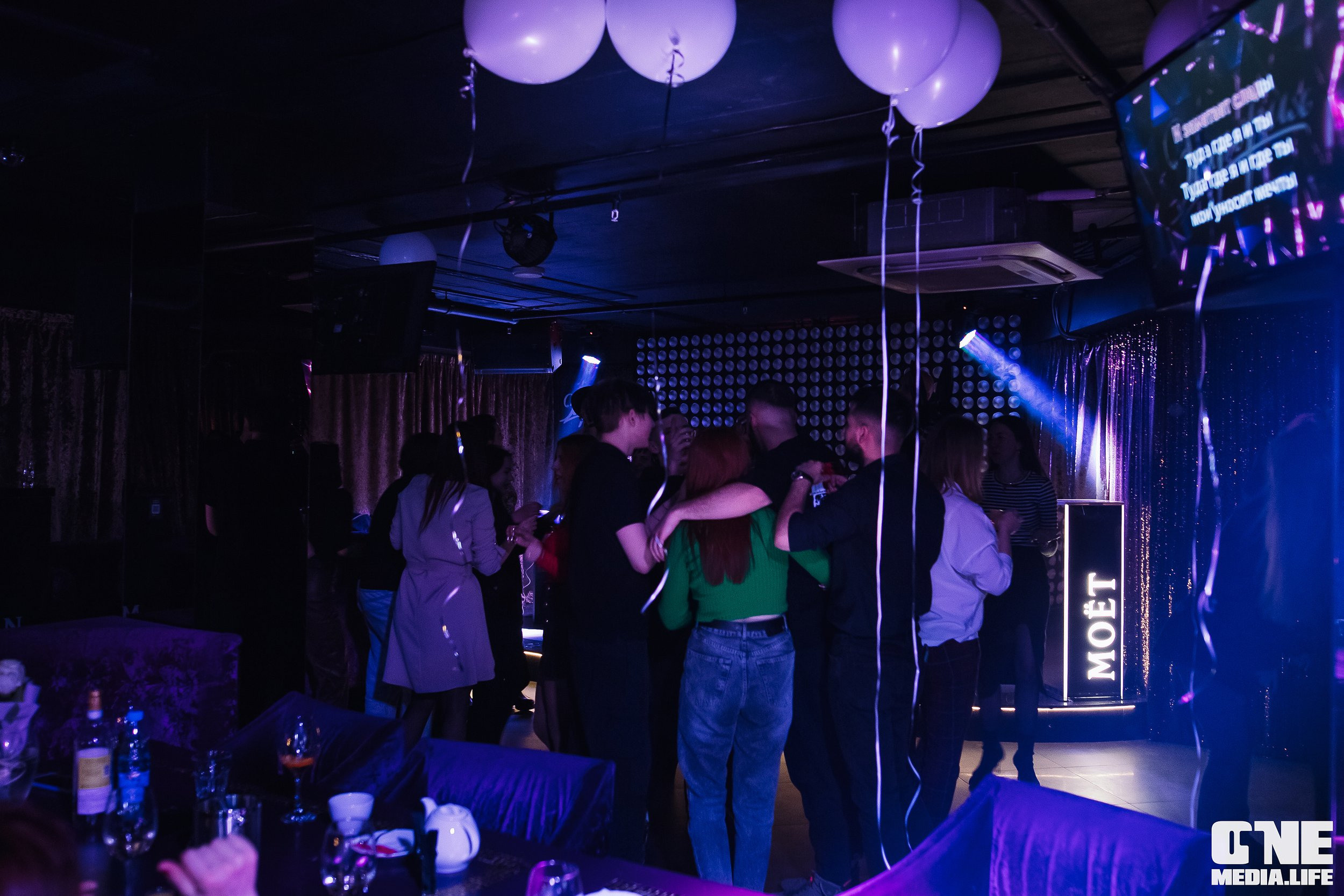 Фоторепортаж из караоке-клуба Эйфория. One Media Life: фоторепортажи, фотоотчеты с мероприятий и заведений