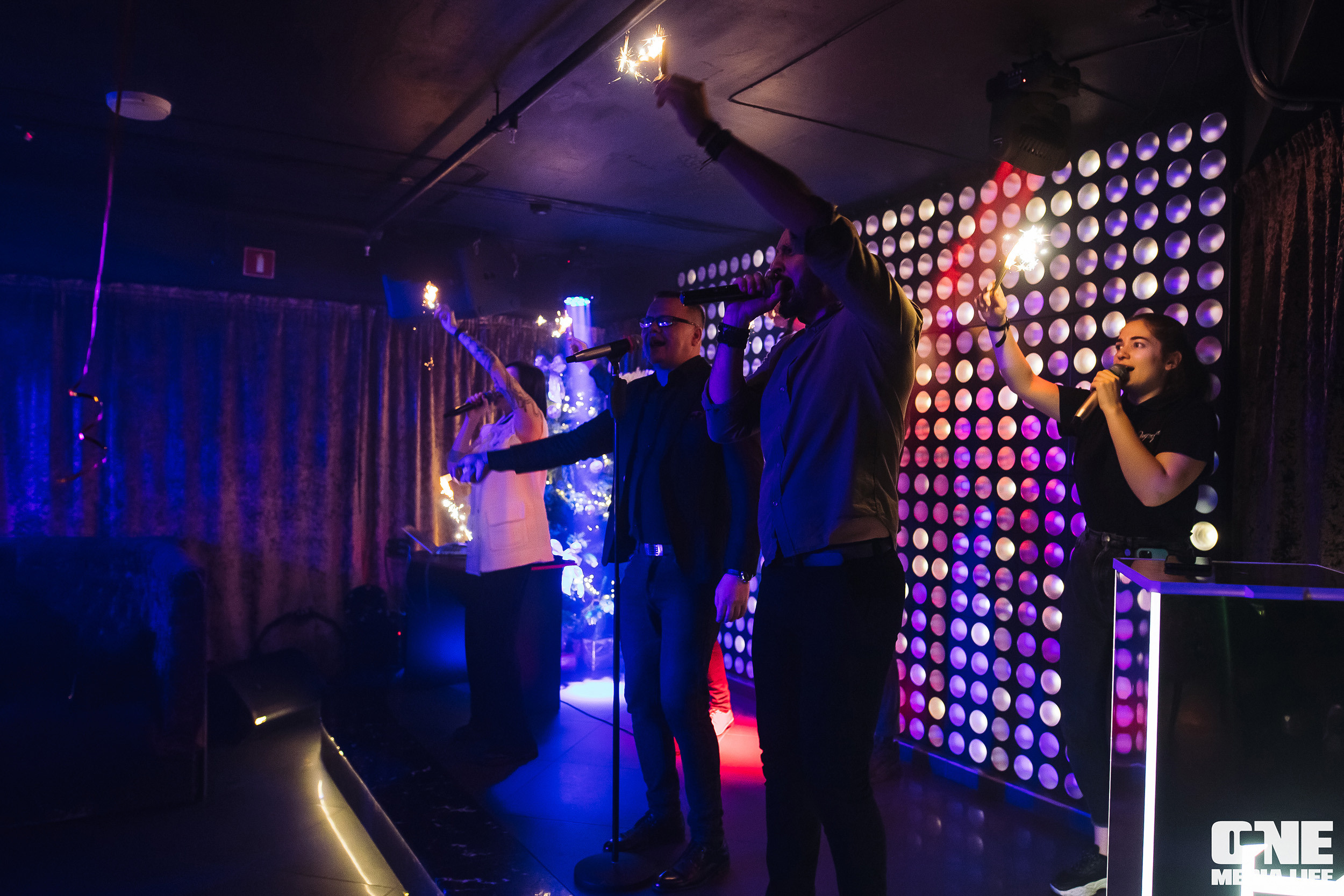 Фоторепортаж из караоке-клуба Эйфория. One Media Life: фоторепортажи, фотоотчеты с мероприятий и заведений