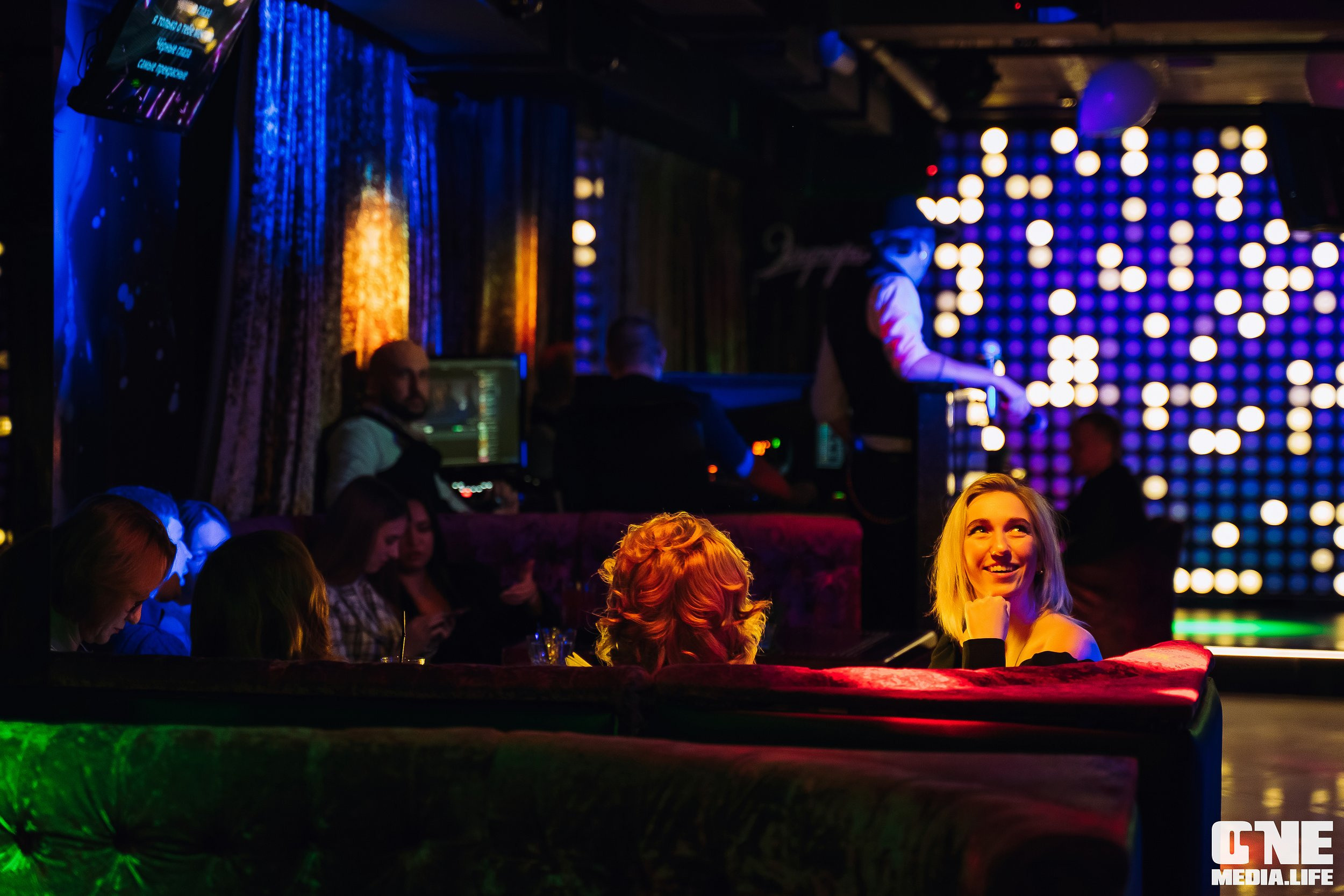 Фоторепортаж из караоке-клуба Эйфория. One Media Life: фоторепортажи, фотоотчеты с мероприятий и заведений