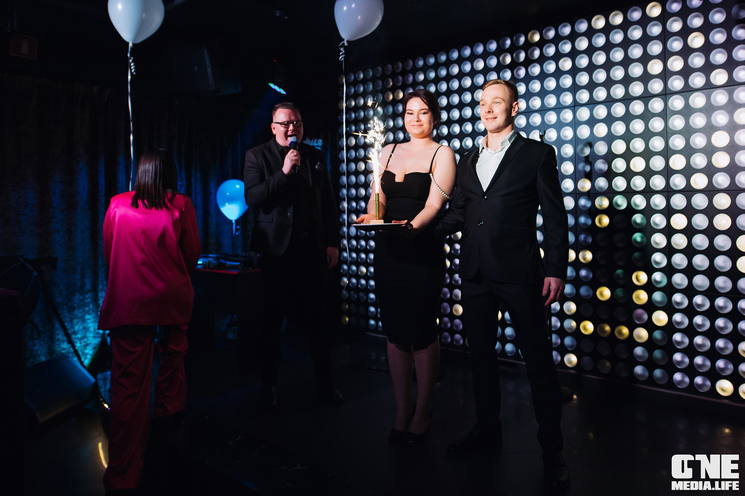 Фоторепортаж из караоке-клуба Эйфория. One Media Life: фоторепортажи, фотоотчеты с мероприятий и заведений