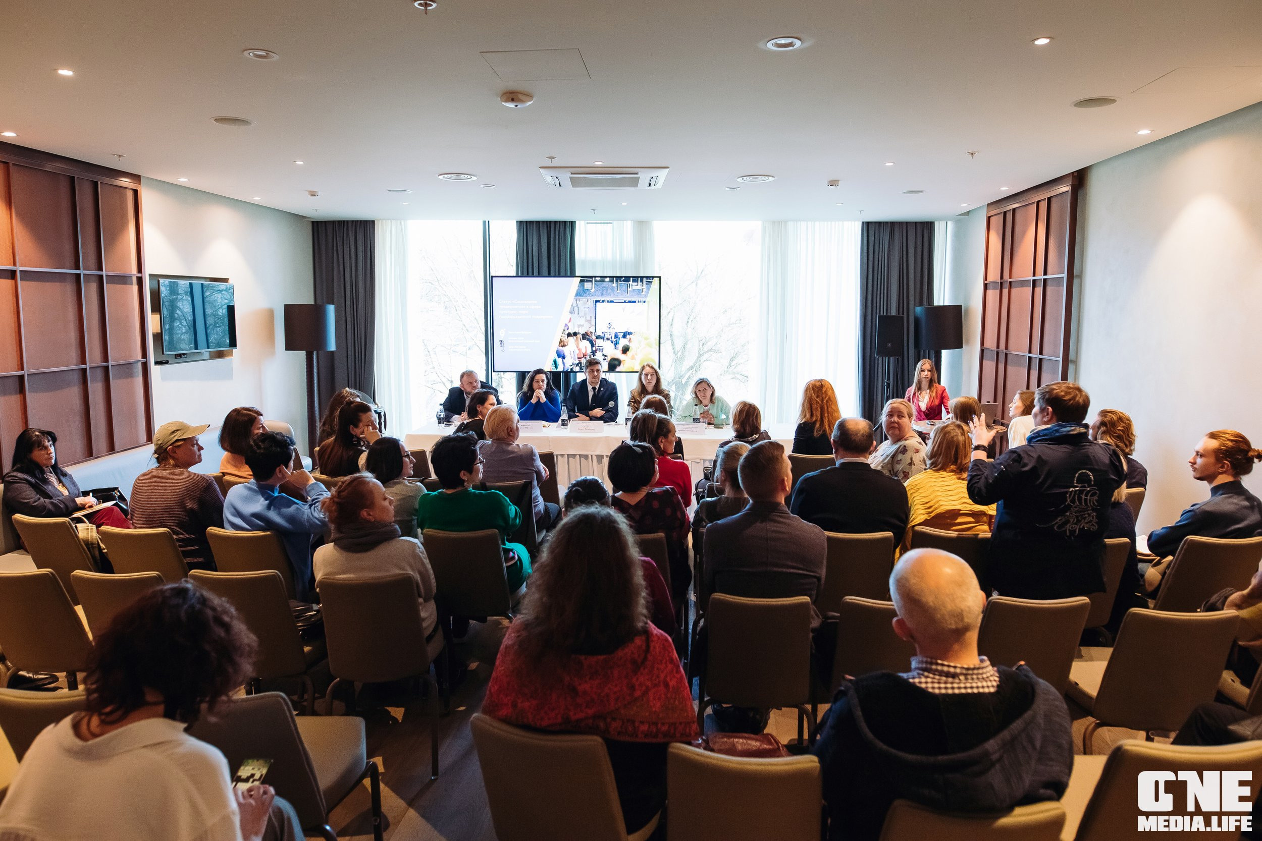 Фоторепортаж Круглого стола центра «Мой бизнес». One Media Life: фоторепортажи, фотоотчеты с мероприятий и заведений