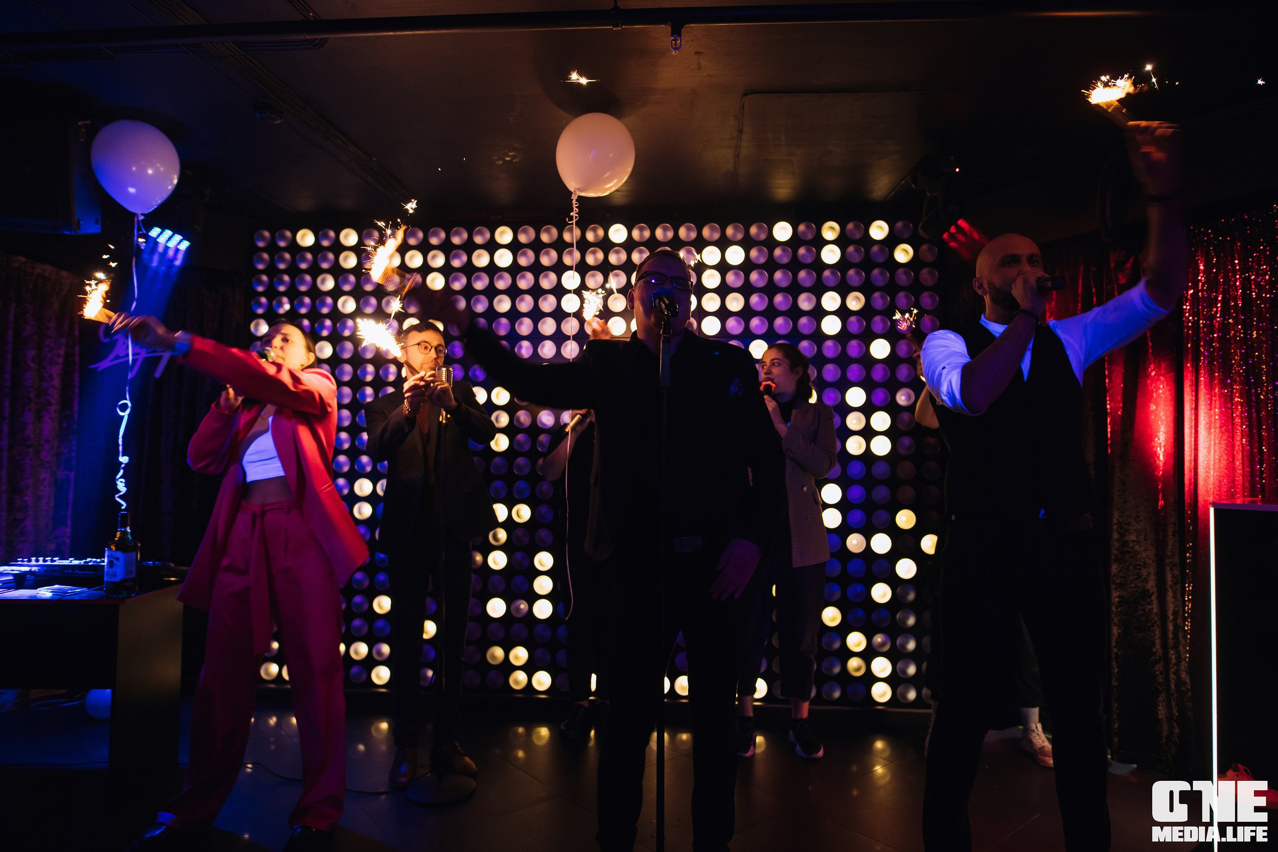 Фоторепортаж из караоке-клуба Эйфория. One Media Life: фоторепортажи, фотоотчеты с мероприятий и заведений