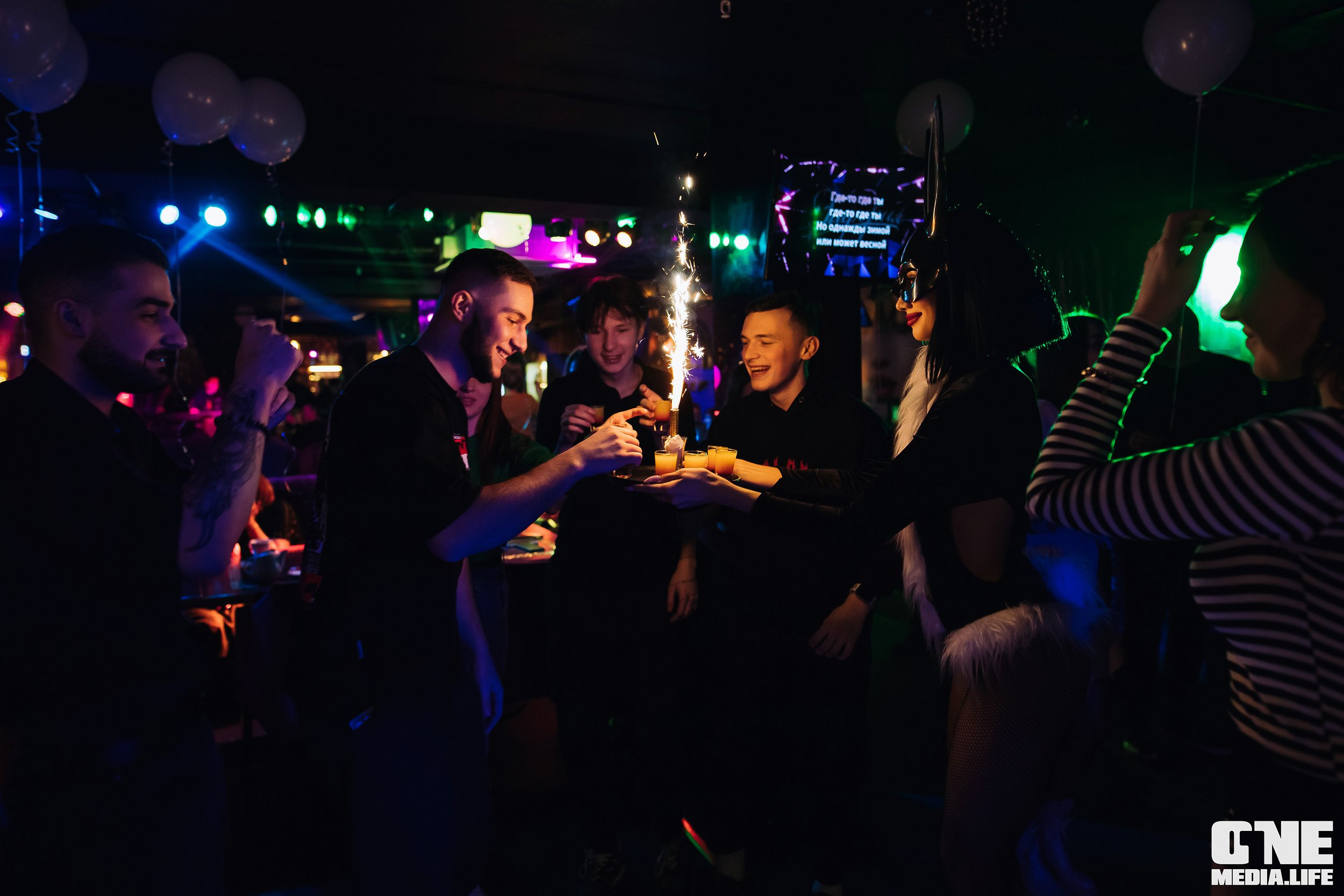 Фоторепортаж из караоке-клуба Эйфория. One Media Life: фоторепортажи, фотоотчеты с мероприятий и заведений