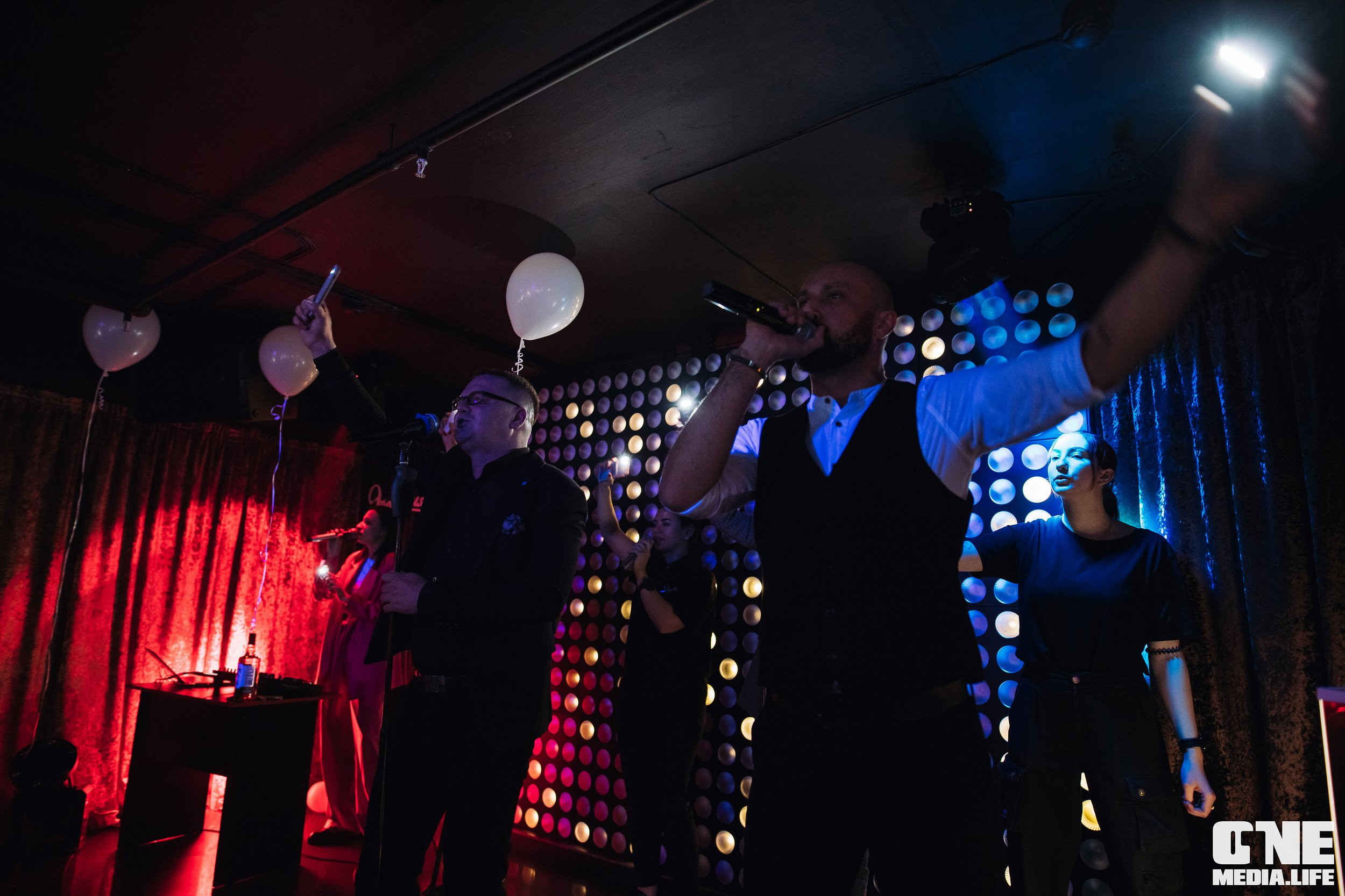 Фоторепортаж из караоке-клуба Эйфория. One Media Life: фоторепортажи, фотоотчеты с мероприятий и заведений