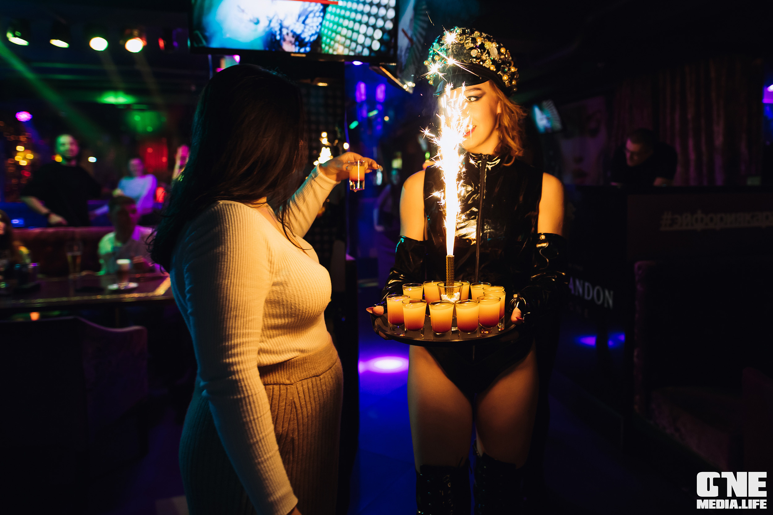 Фоторепортаж из караоке-клуба Эйфория. One Media Life: фоторепортажи, фотоотчеты с мероприятий и заведений