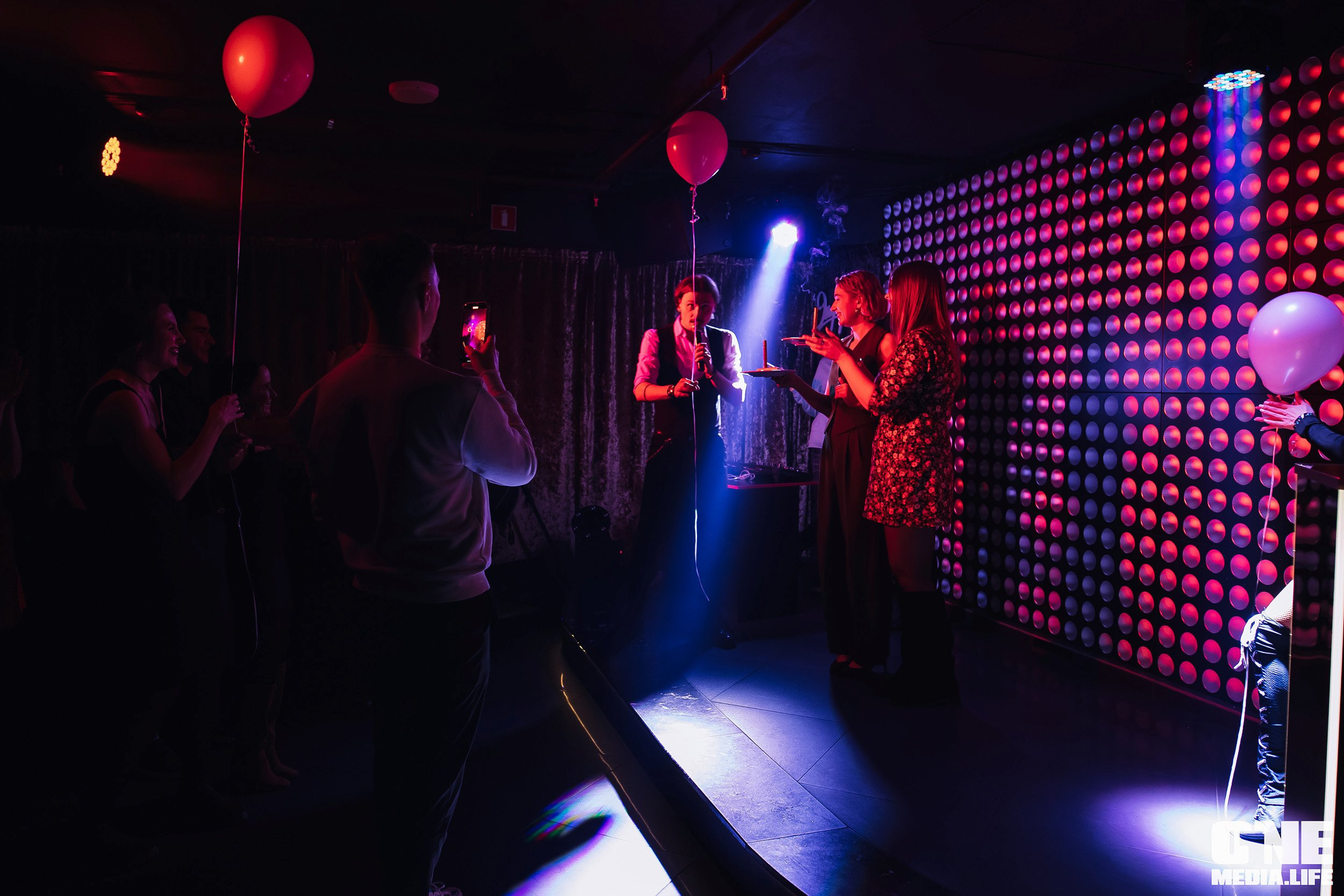 Фоторепортаж из караоке-клубе Эйфория. One Media Life: фоторепортажи, фотоотчеты с мероприятий и заведений