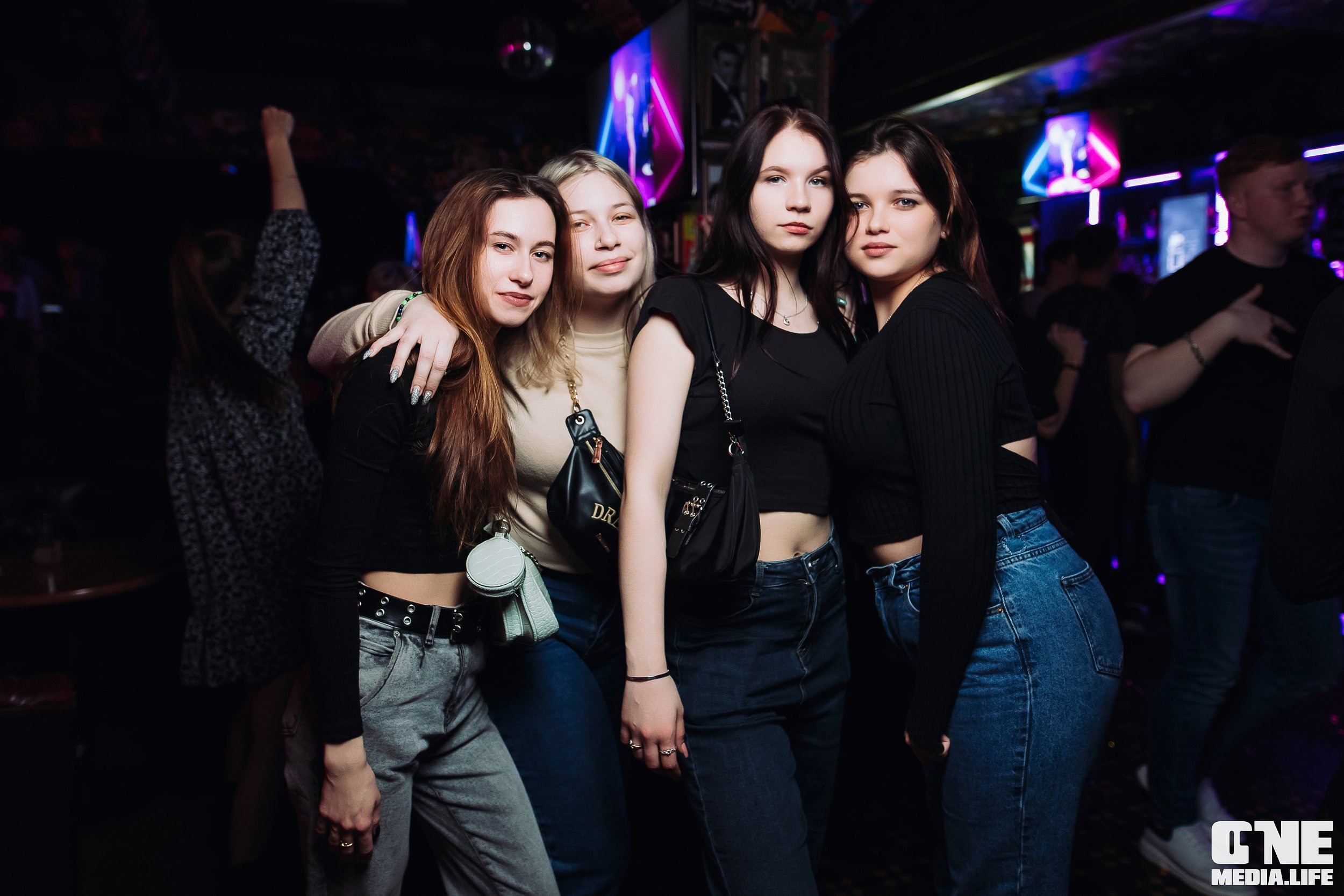 Фоторепортаж из экстрим бара XxxX. One Media Life: фоторепортажи, фотоотчеты с мероприятий и заведений