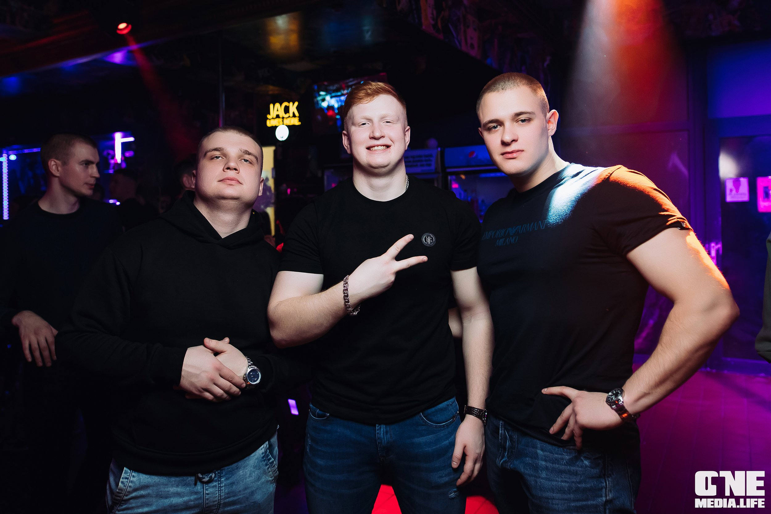 Фоторепортаж из экстрим бара XxxX. One Media Life: фоторепортажи, фотоотчеты с мероприятий и заведений