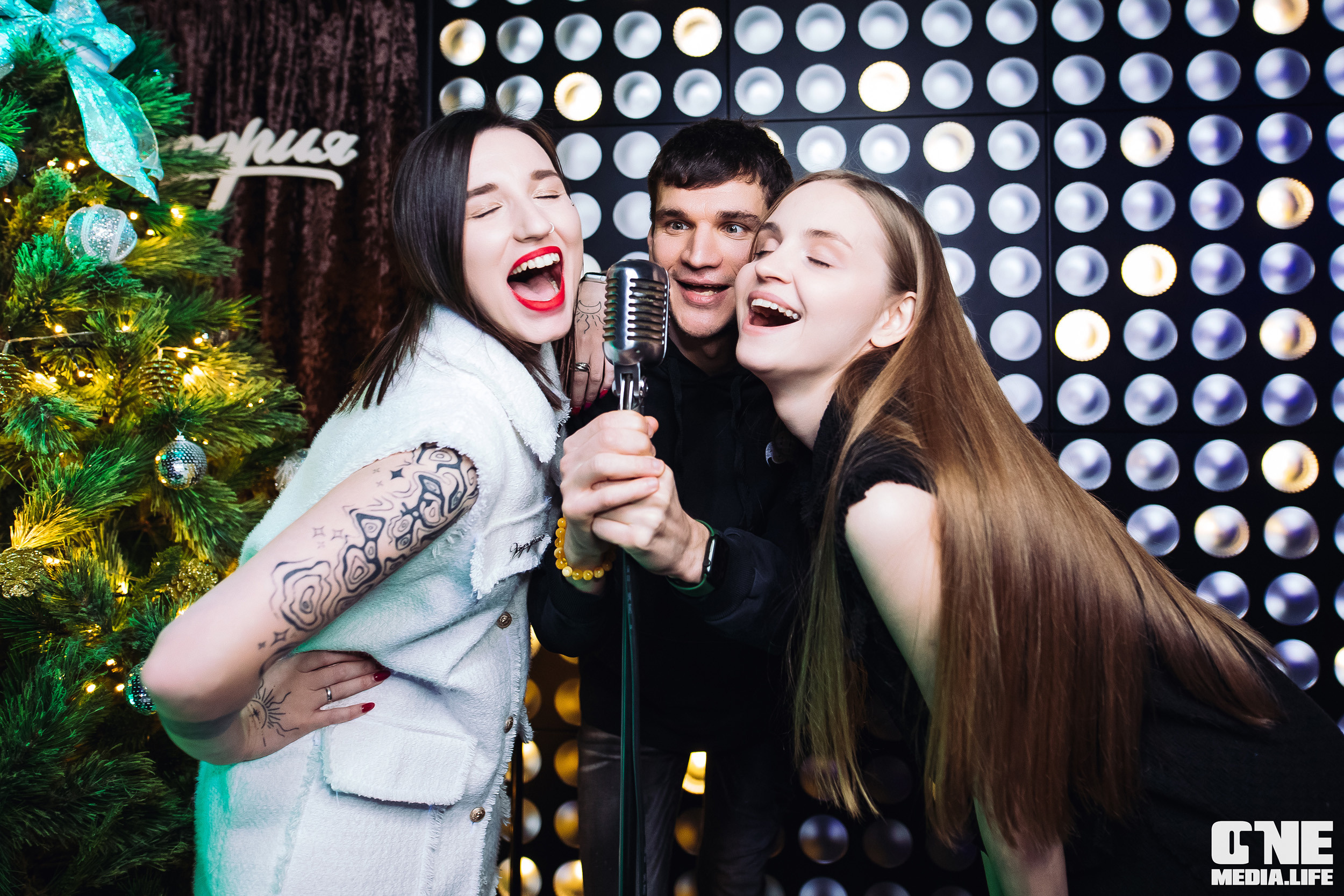 Фоторепортаж из караоке-клуба Эйфория. One Media Life: фоторепортажи, фотоотчеты с мероприятий и заведений
