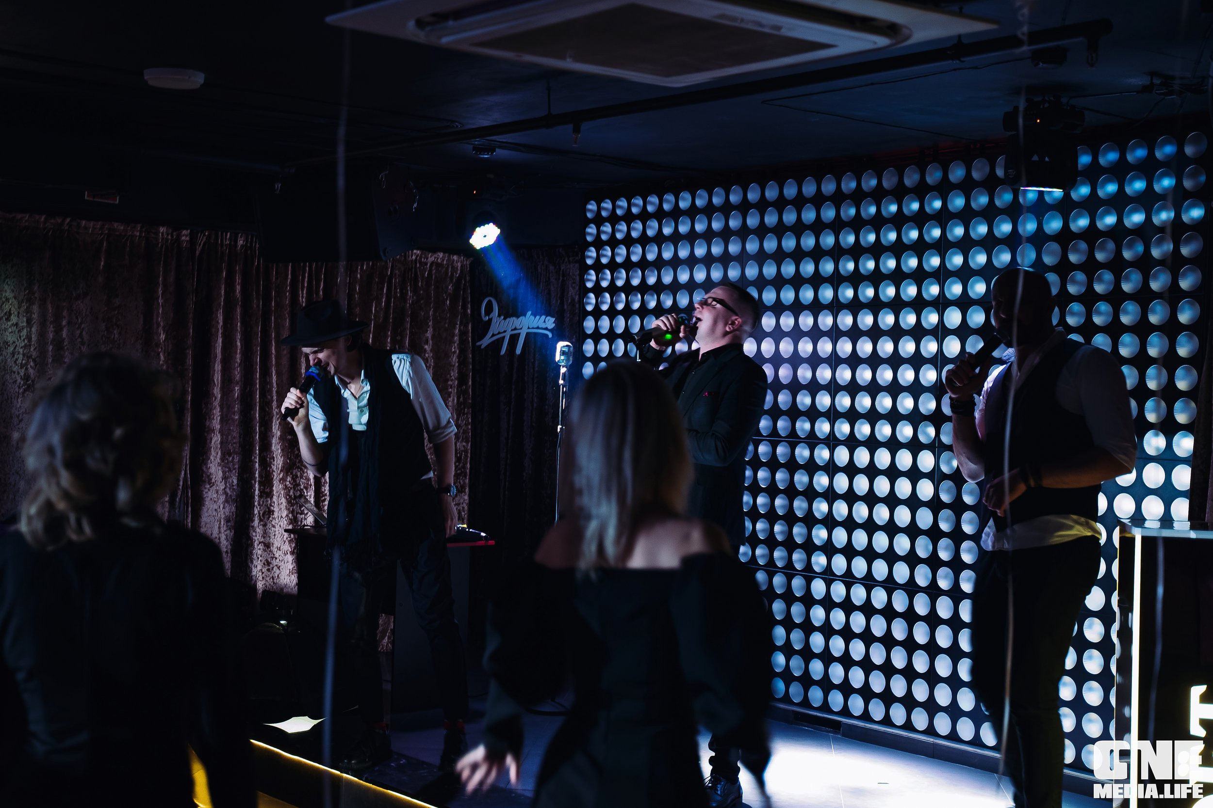 Фоторепортаж из караоке-клуба Эйфория. One Media Life: фоторепортажи, фотоотчеты с мероприятий и заведений