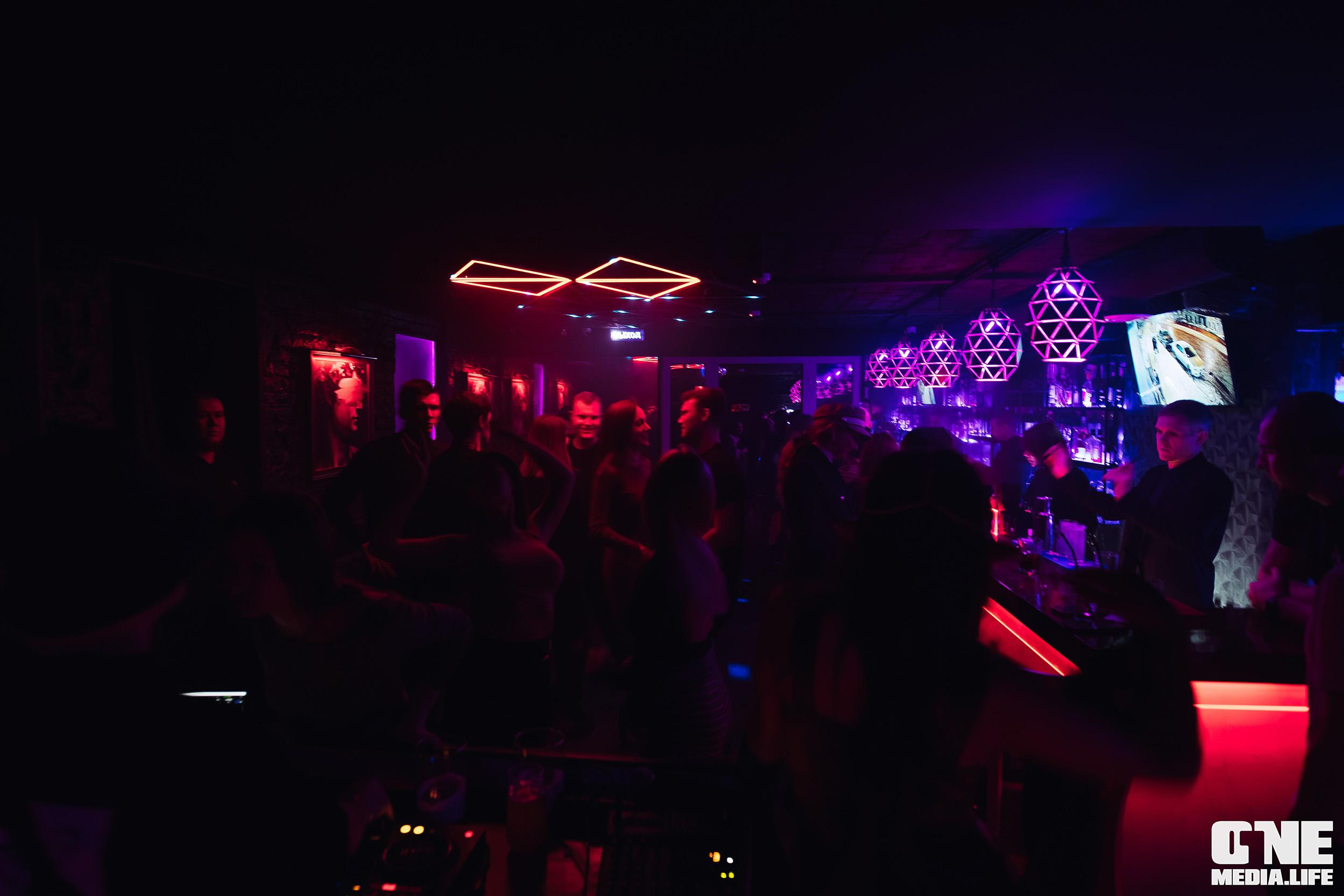 Фоторепортаж из Secret night club. One Media Life: фоторепортажи, фотоотчеты с мероприятий и заведений