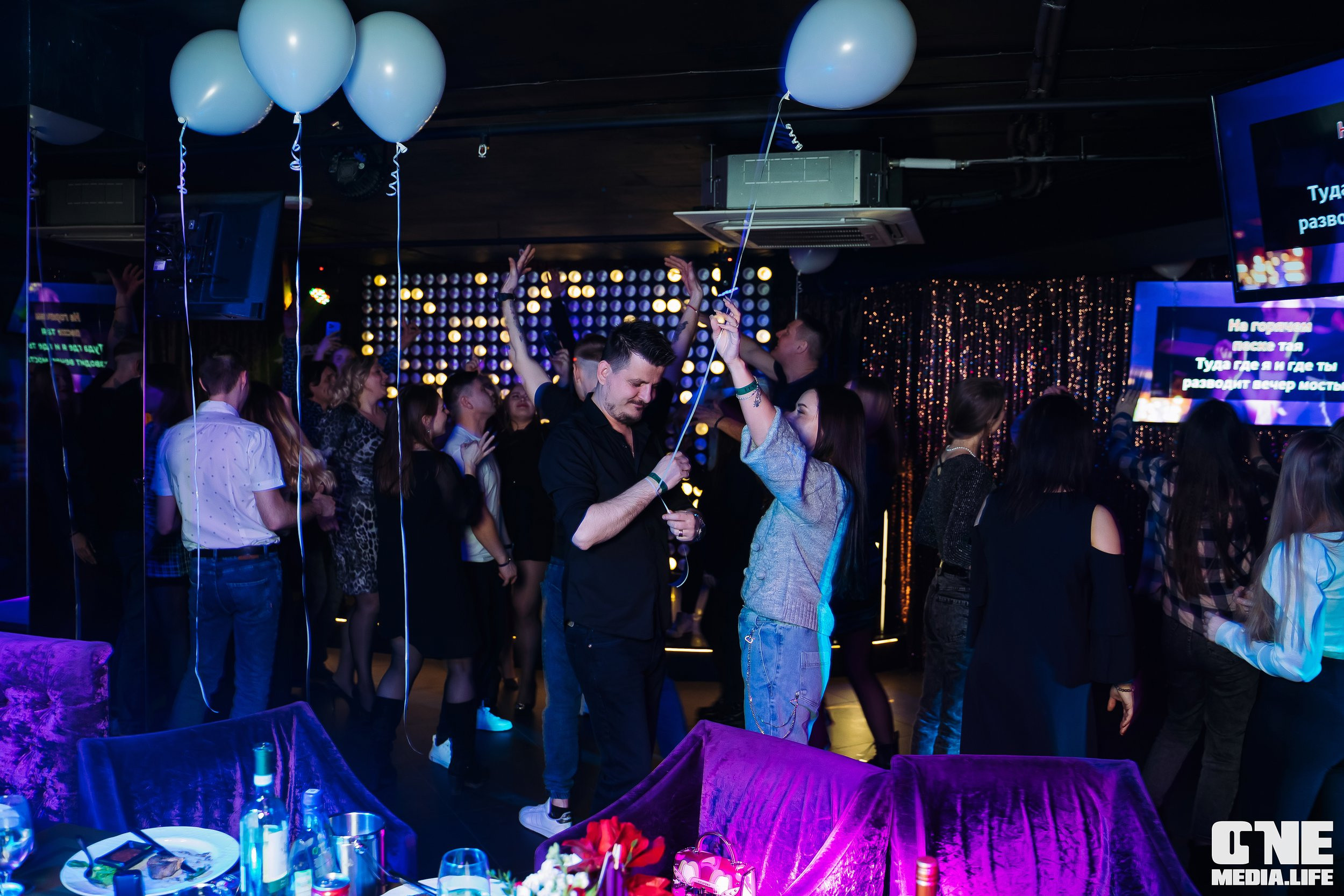 Фоторепортаж из караоке-клуба Эйфория. One Media Life: фоторепортажи, фотоотчеты с мероприятий и заведений