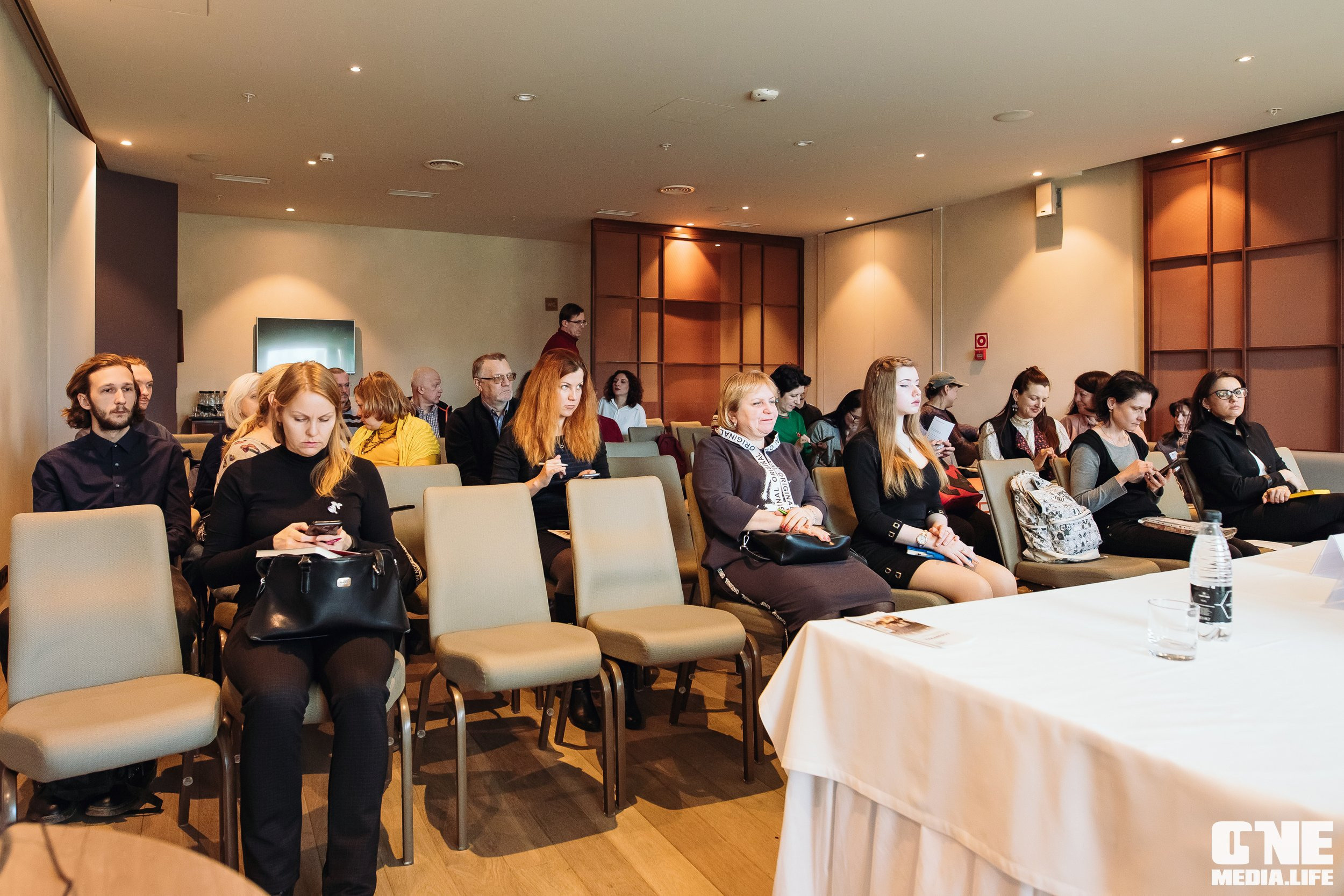 Фоторепортаж Круглого стола центра «Мой бизнес». One Media Life: фоторепортажи, фотоотчеты с мероприятий и заведений