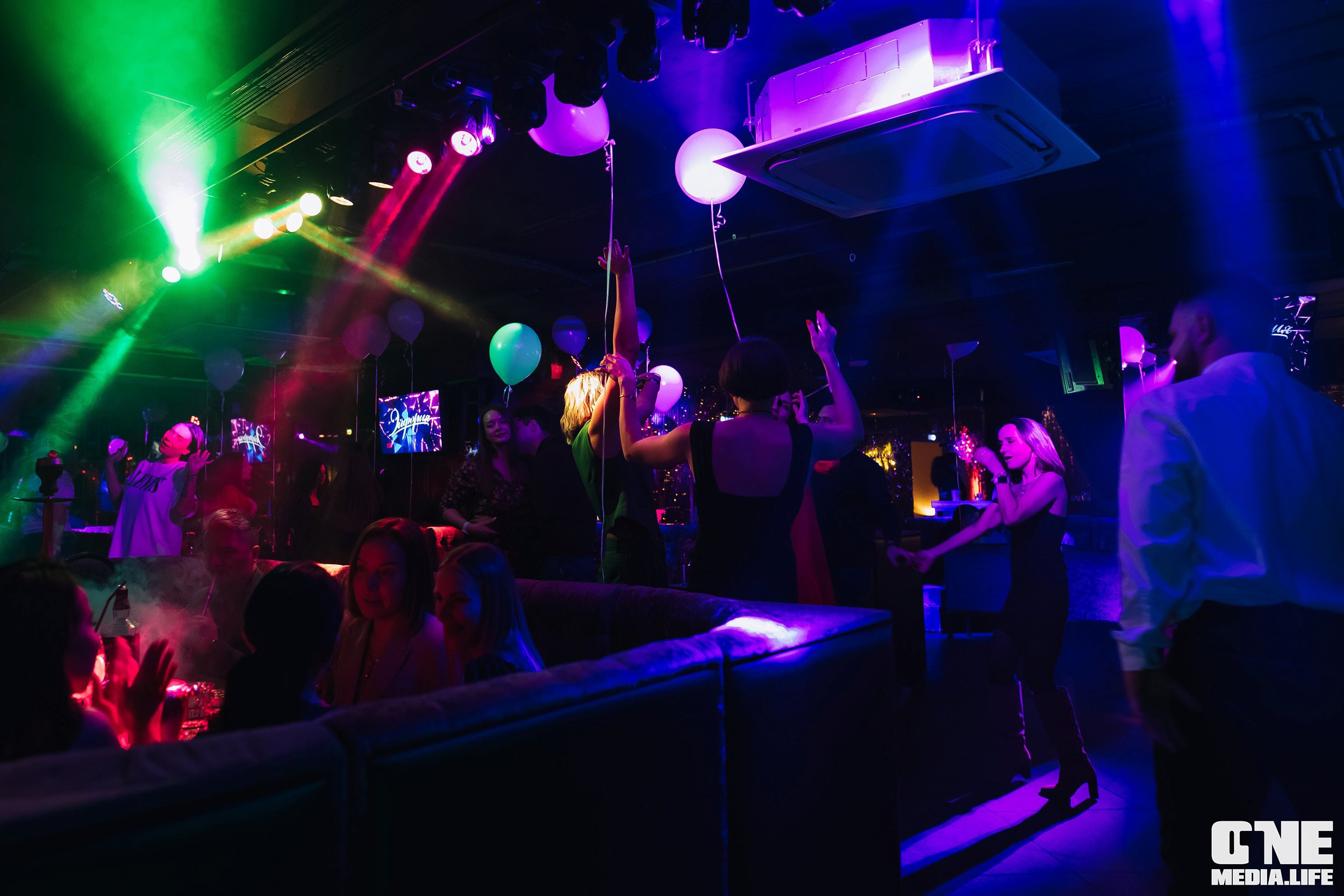 Фоторепортаж из караоке-клубе Эйфория. One Media Life: фоторепортажи, фотоотчеты с мероприятий и заведений