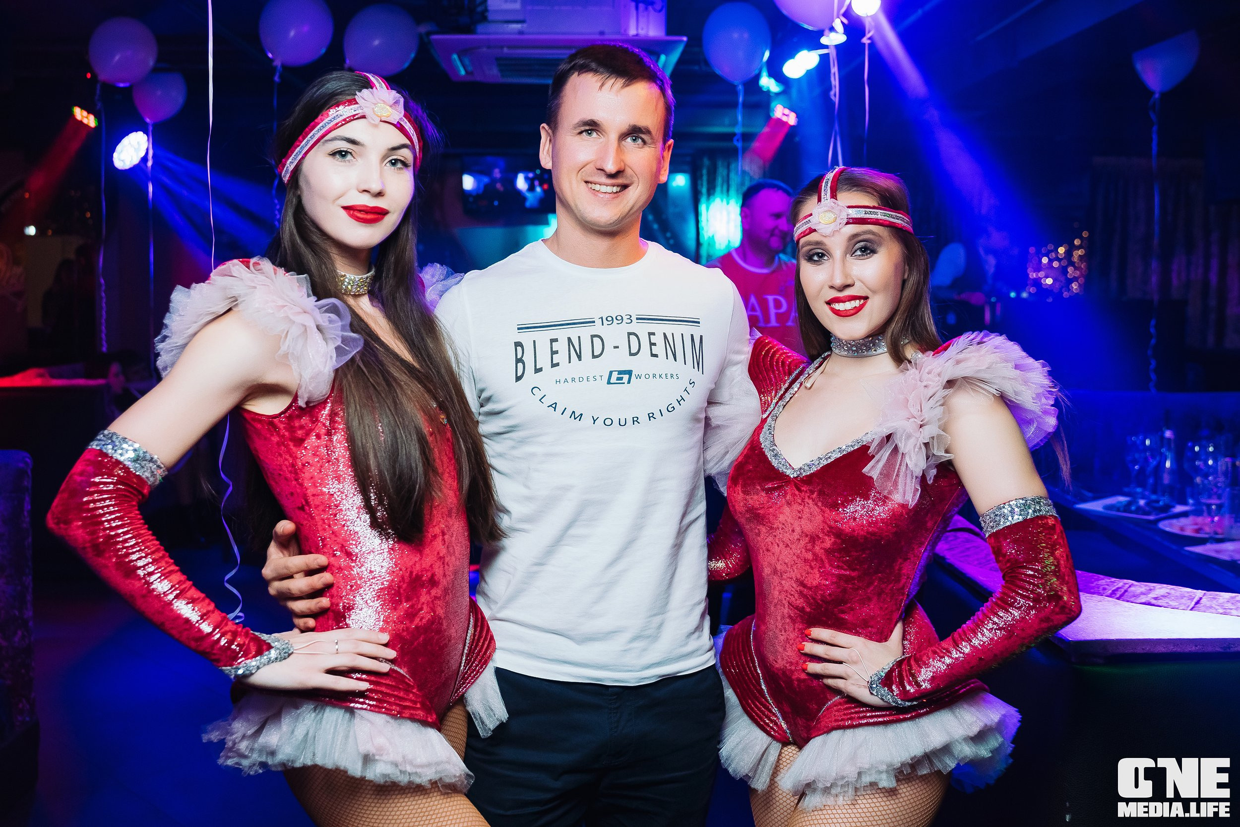 Фоторепортаж из караоке-клуба Эйфория. One Media Life: фоторепортажи, фотоотчеты с мероприятий и заведений