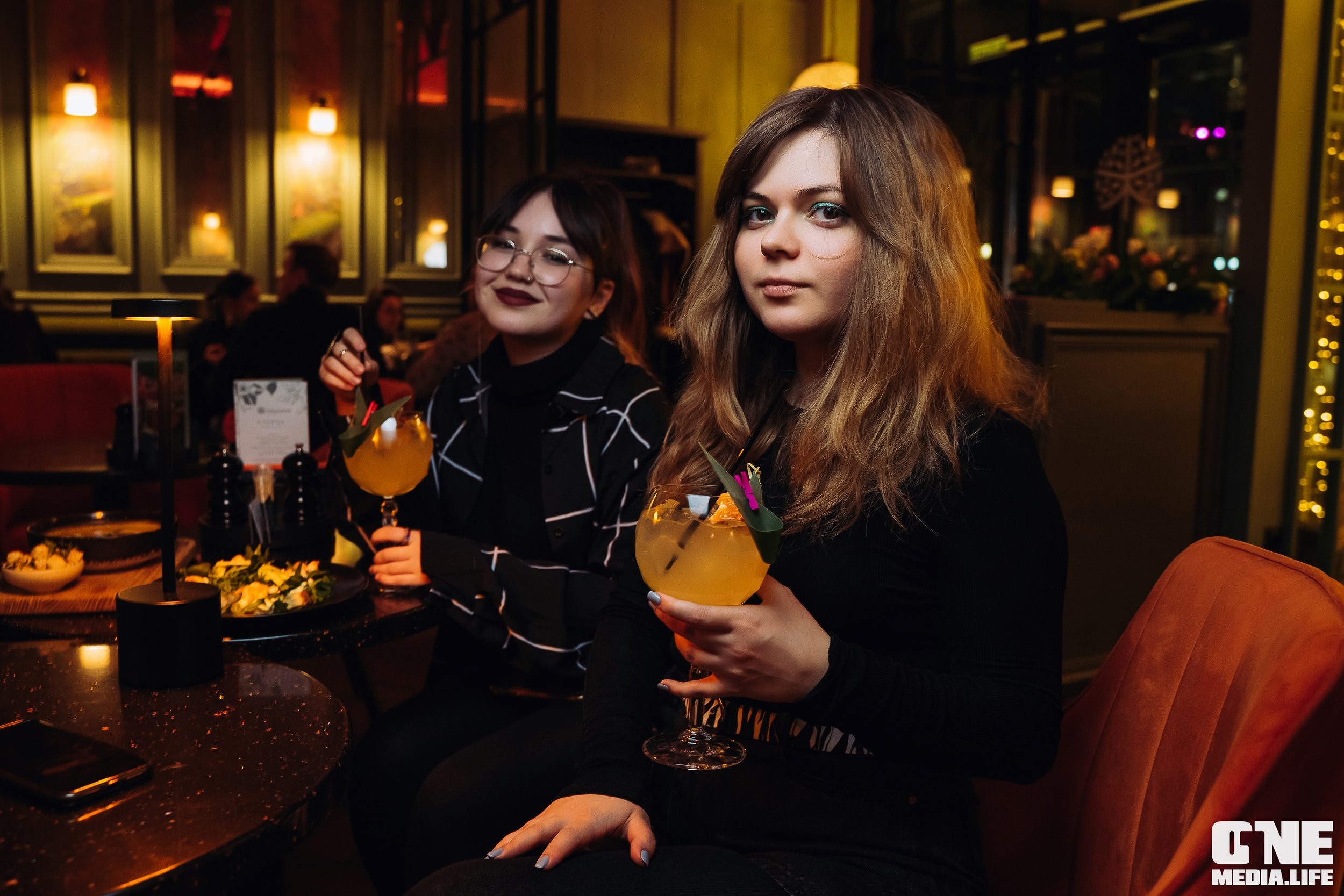 Фоторепортаж из рестобара Мандарин. One Media Life: фоторепортажи, фотоотчеты с мероприятий и заведений