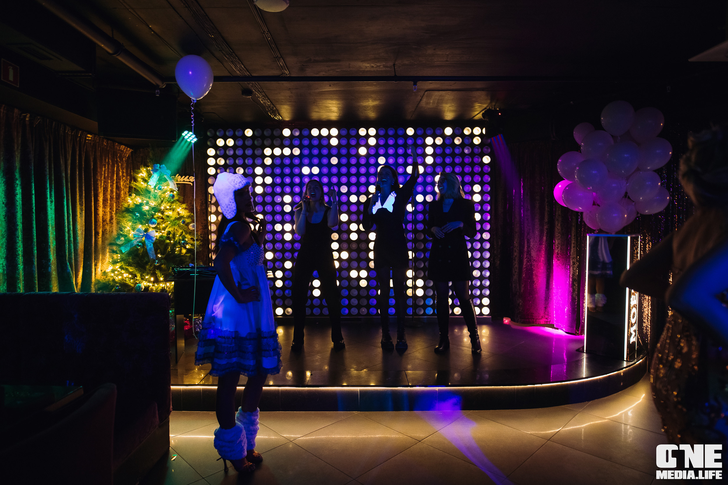 Фоторепортаж из караоке-клуба Эйфория. One Media Life: фоторепортажи, фотоотчеты с мероприятий и заведений