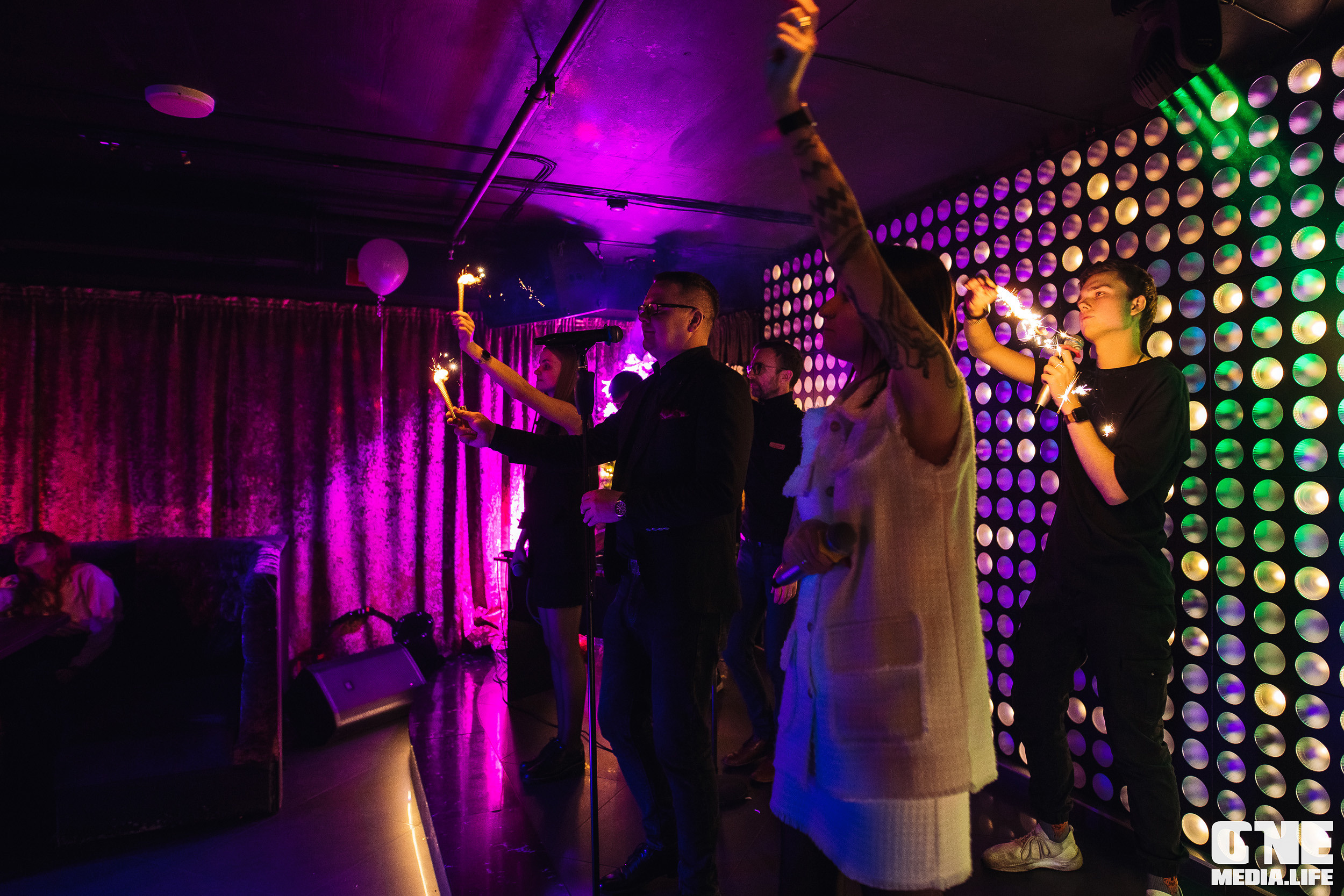 Фоторепортаж из караоке-клуба Эйфория. One Media Life: фоторепортажи, фотоотчеты с мероприятий и заведений
