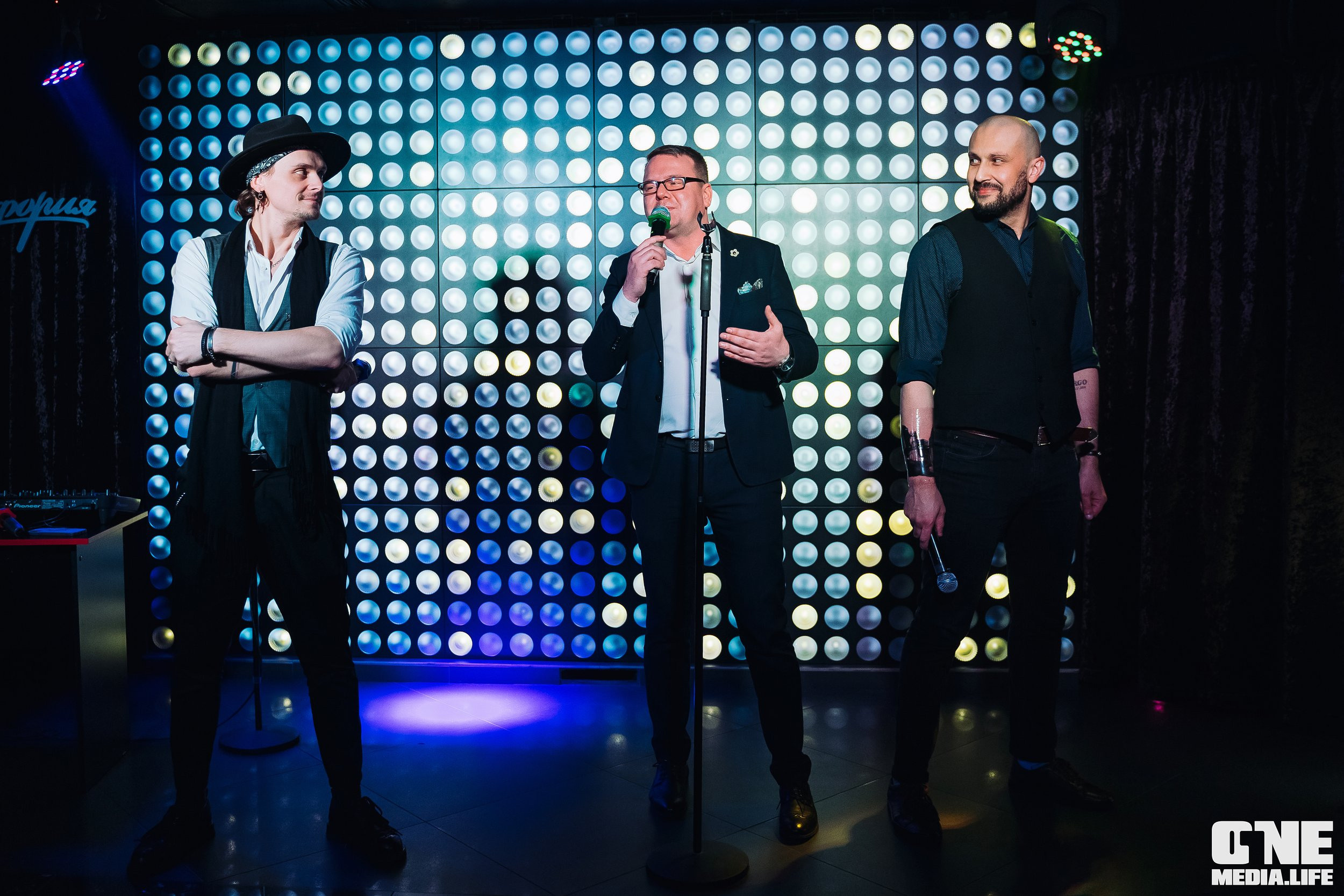 Фоторепортаж из караоке-клуба Эйфория. One Media Life: фоторепортажи, фотоотчеты с мероприятий и заведений