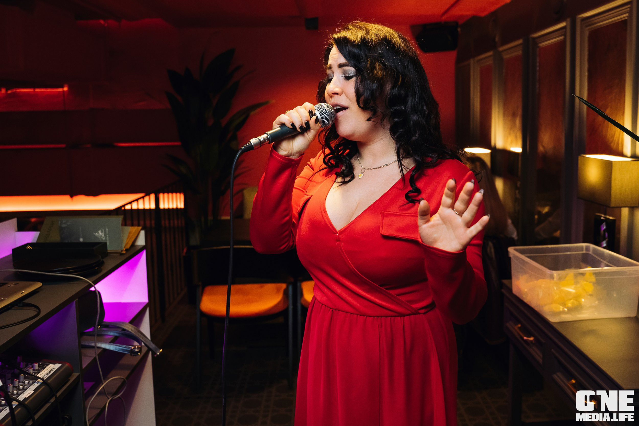 Фоторепортаж из рестобара Мандарин. One Media Life: фоторепортажи, фотоотчеты с мероприятий и заведений