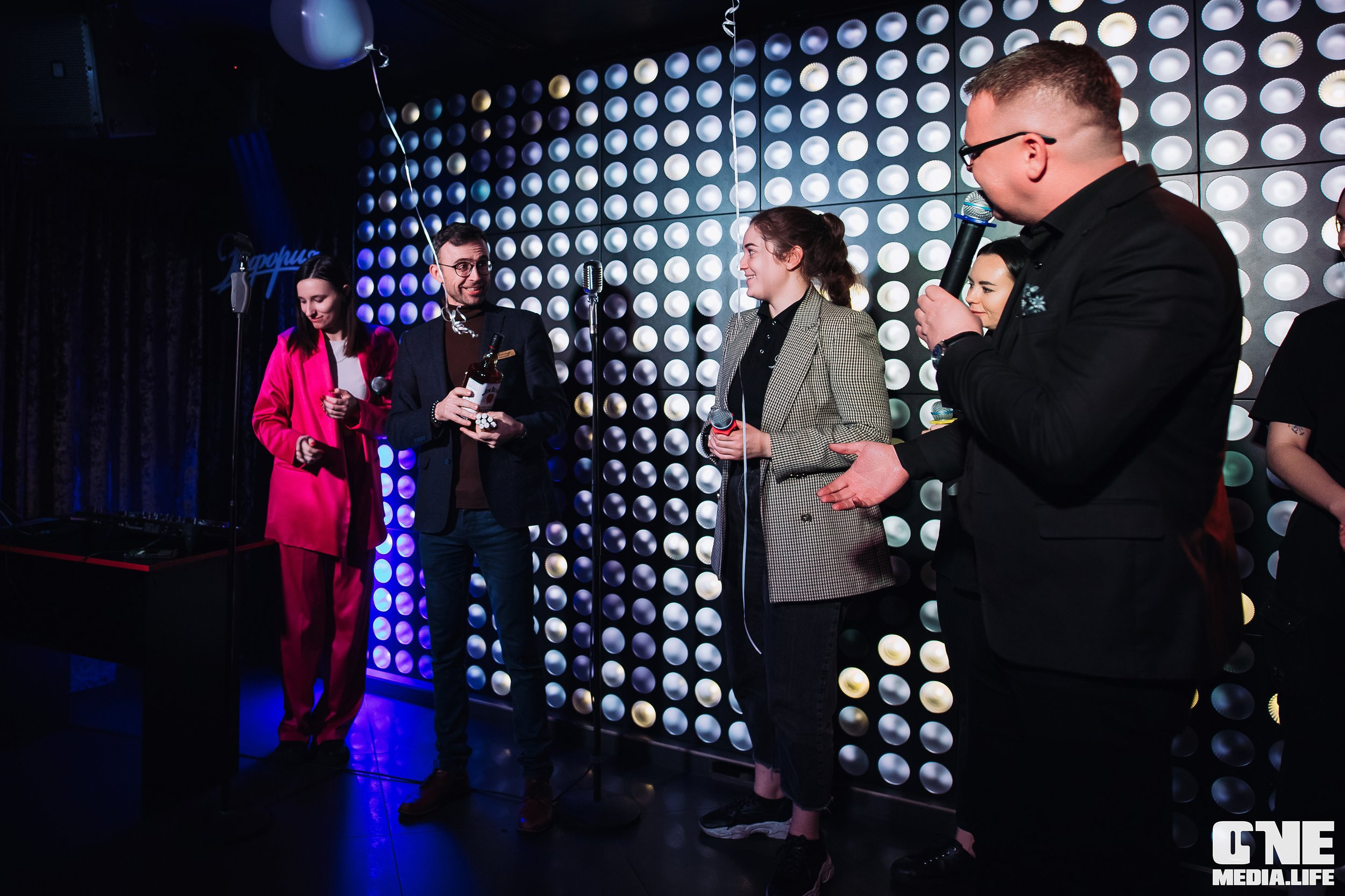 Фоторепортаж из караоке-клуба Эйфория. One Media Life: фоторепортажи, фотоотчеты с мероприятий и заведений