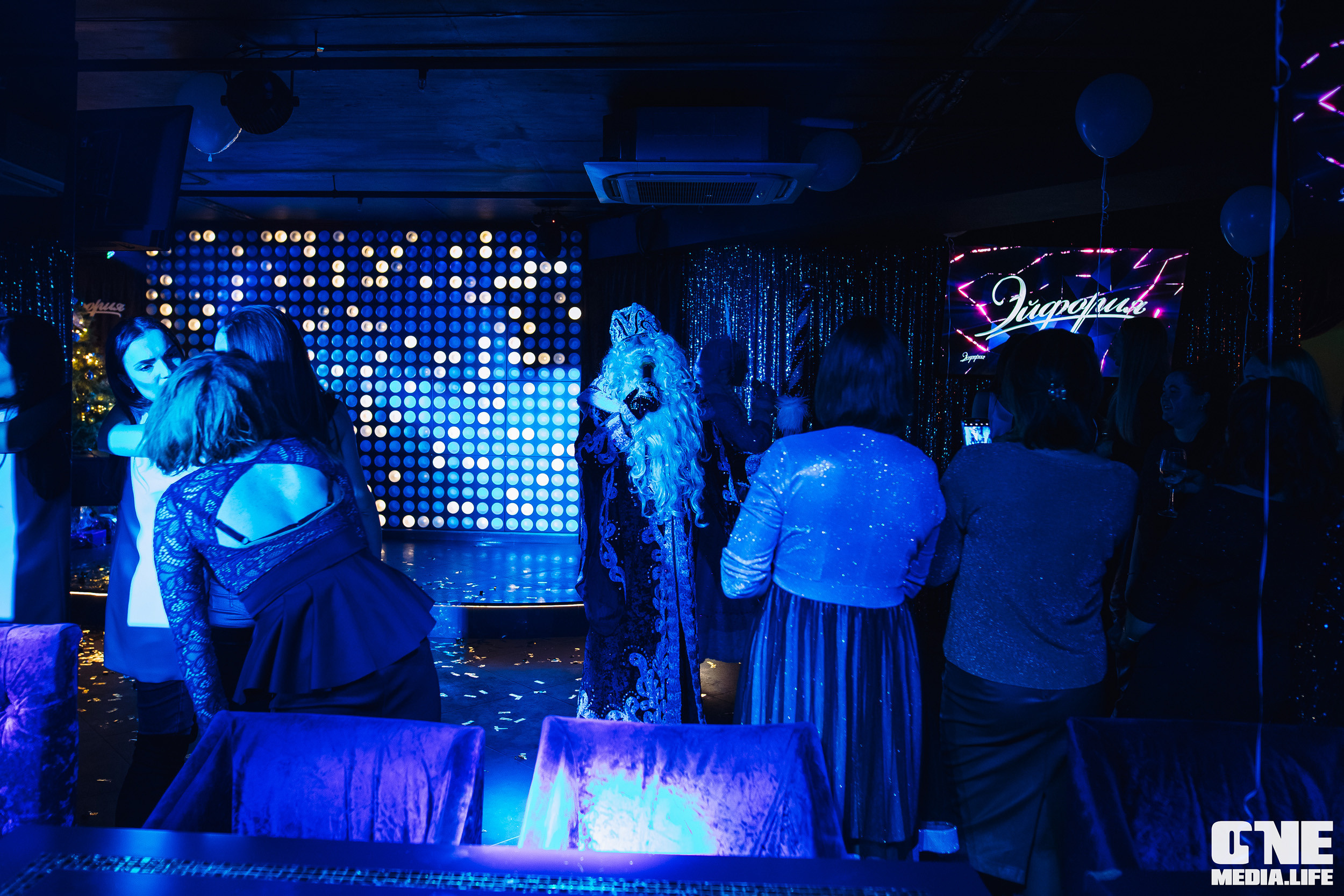 Фоторепортаж из караоке-клуба Эйфория. One Media Life: фоторепортажи, фотоотчеты с мероприятий и заведений