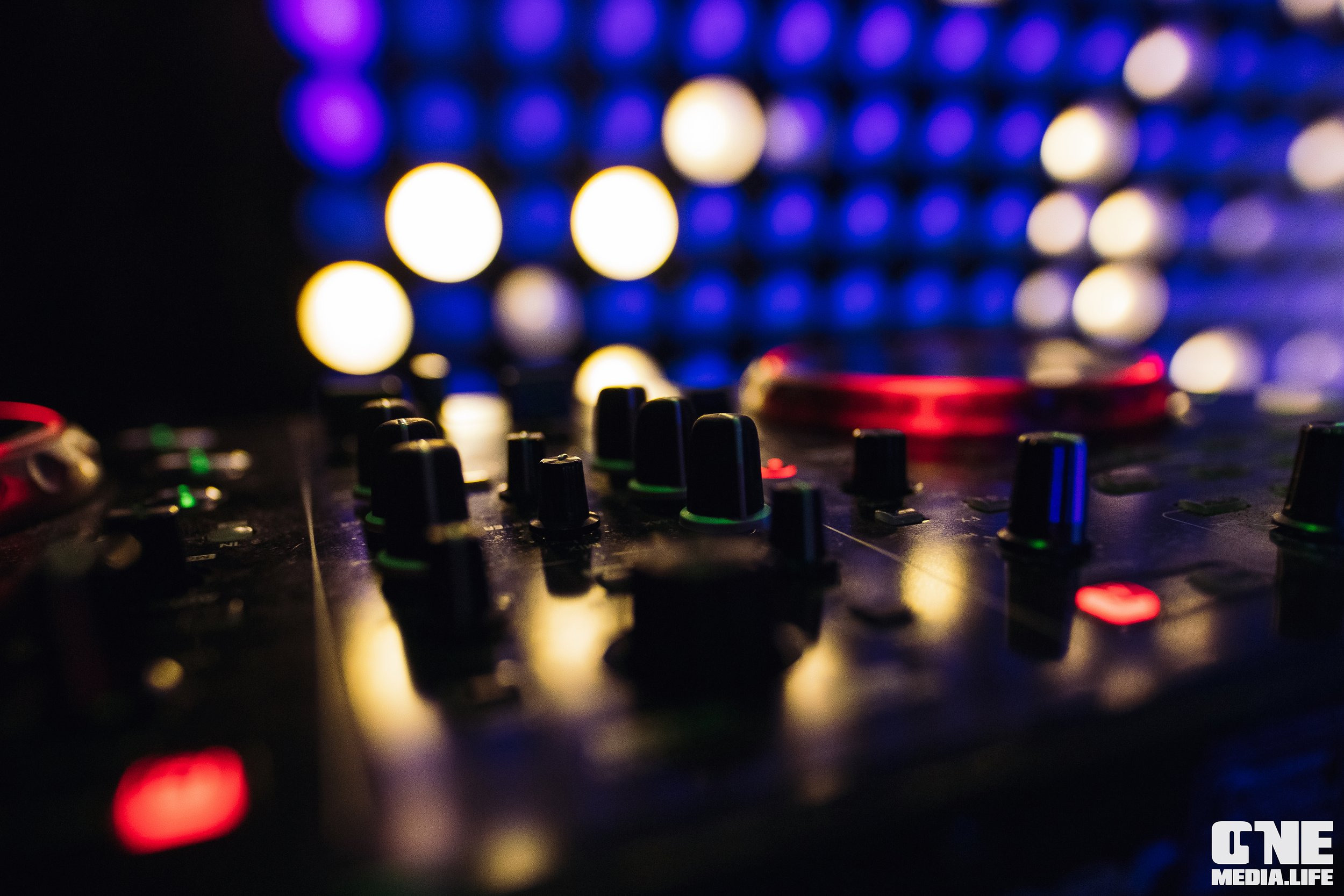 Фоторепортаж из караоке-клуба Эйфория. One Media Life: фоторепортажи, фотоотчеты с мероприятий и заведений