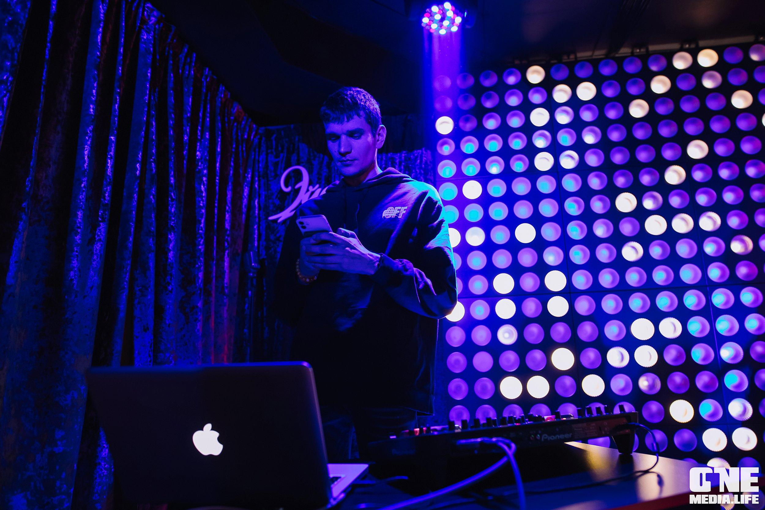 Фоторепортаж из караоке-клуба Эйфория. One Media Life: фоторепортажи, фотоотчеты с мероприятий и заведений