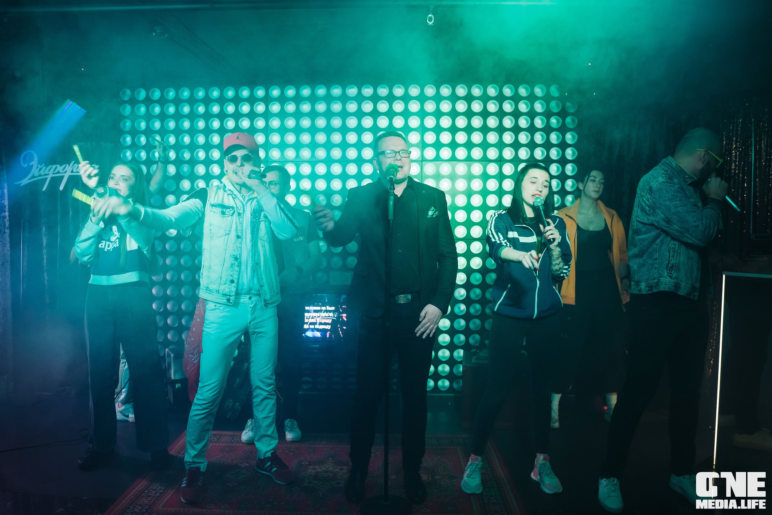 Фоторепортаж из караоке-клуба Эйфория. One Media Life: фоторепортажи, фотоотчеты с мероприятий и заведений