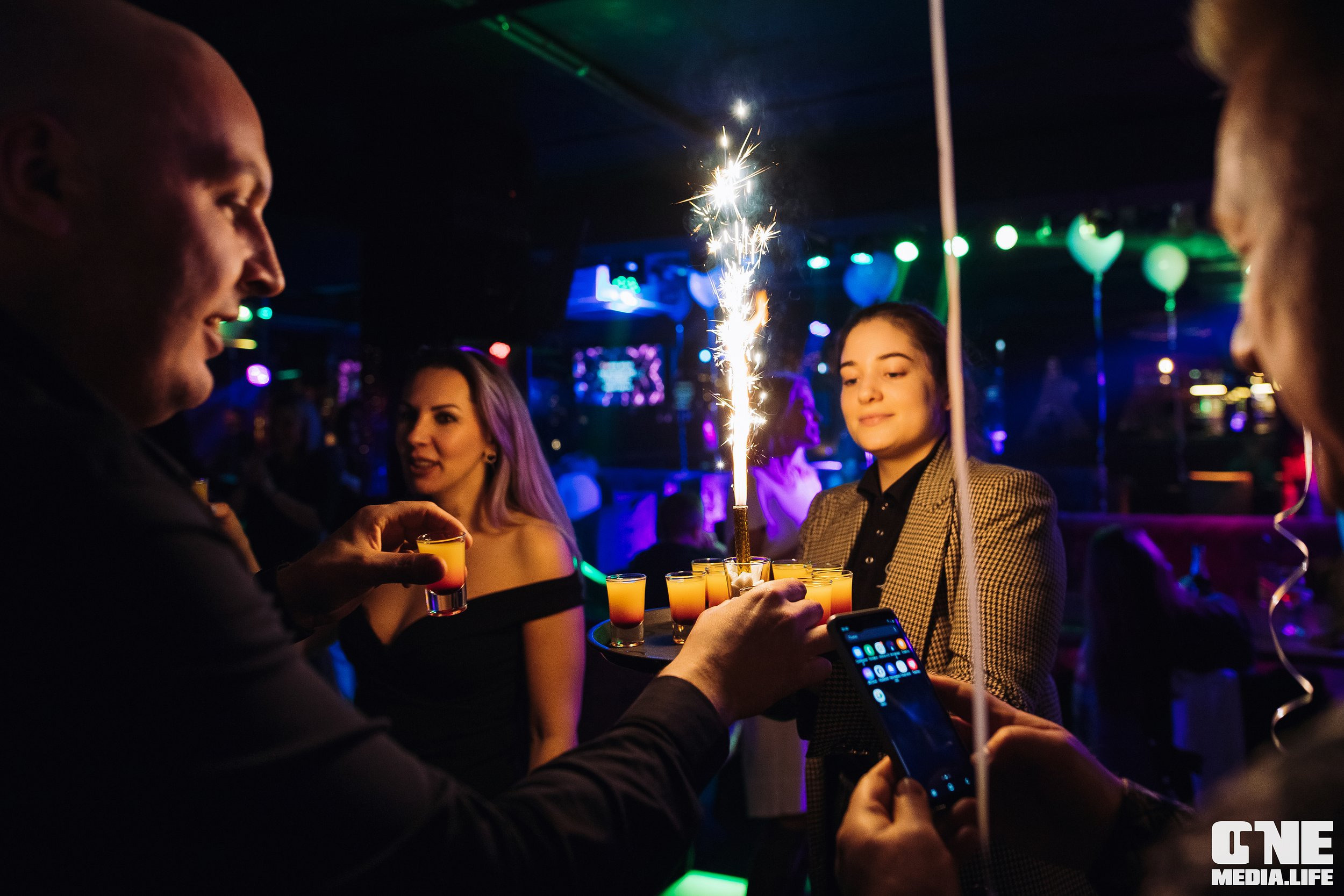 Фоторепортаж из караоке-клуба Эйфория. One Media Life: фоторепортажи, фотоотчеты с мероприятий и заведений