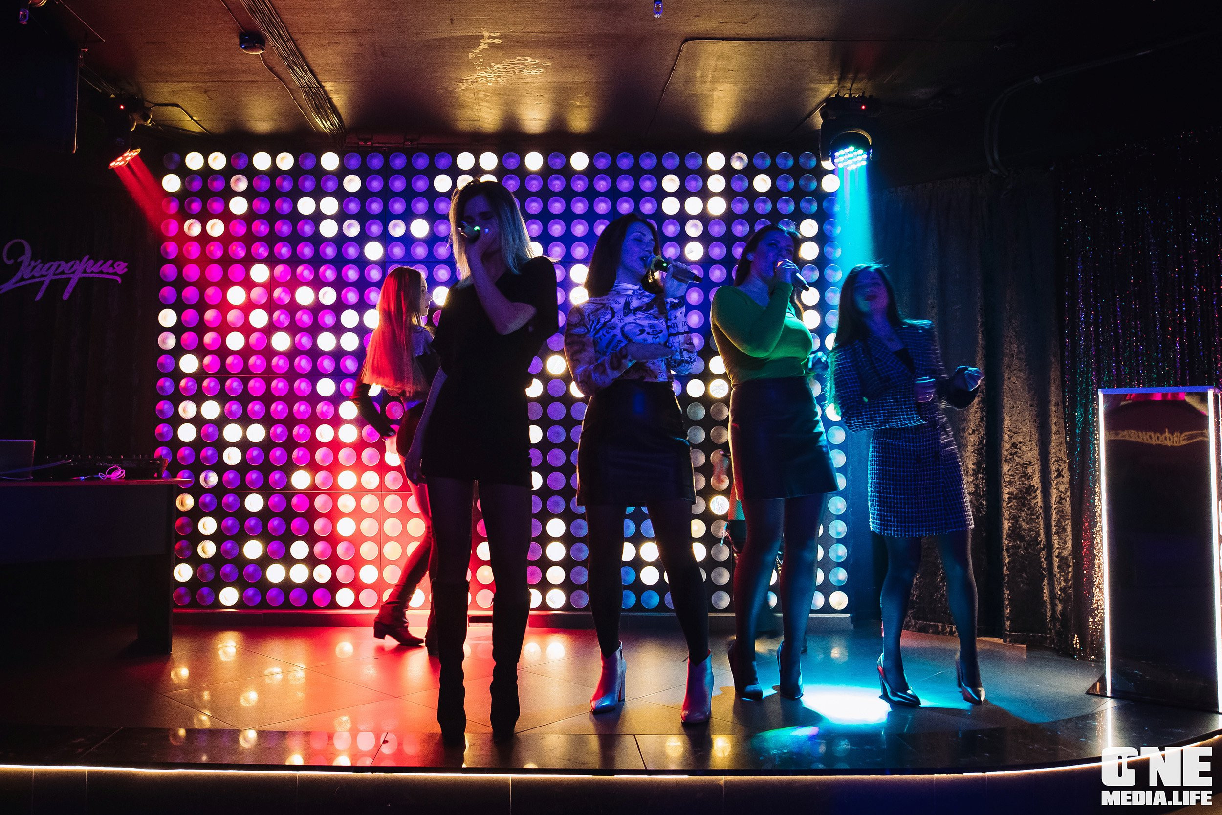Фоторепортаж из караоке-клубе Эйфория. One Media Life: фоторепортажи, фотоотчеты с мероприятий и заведений
