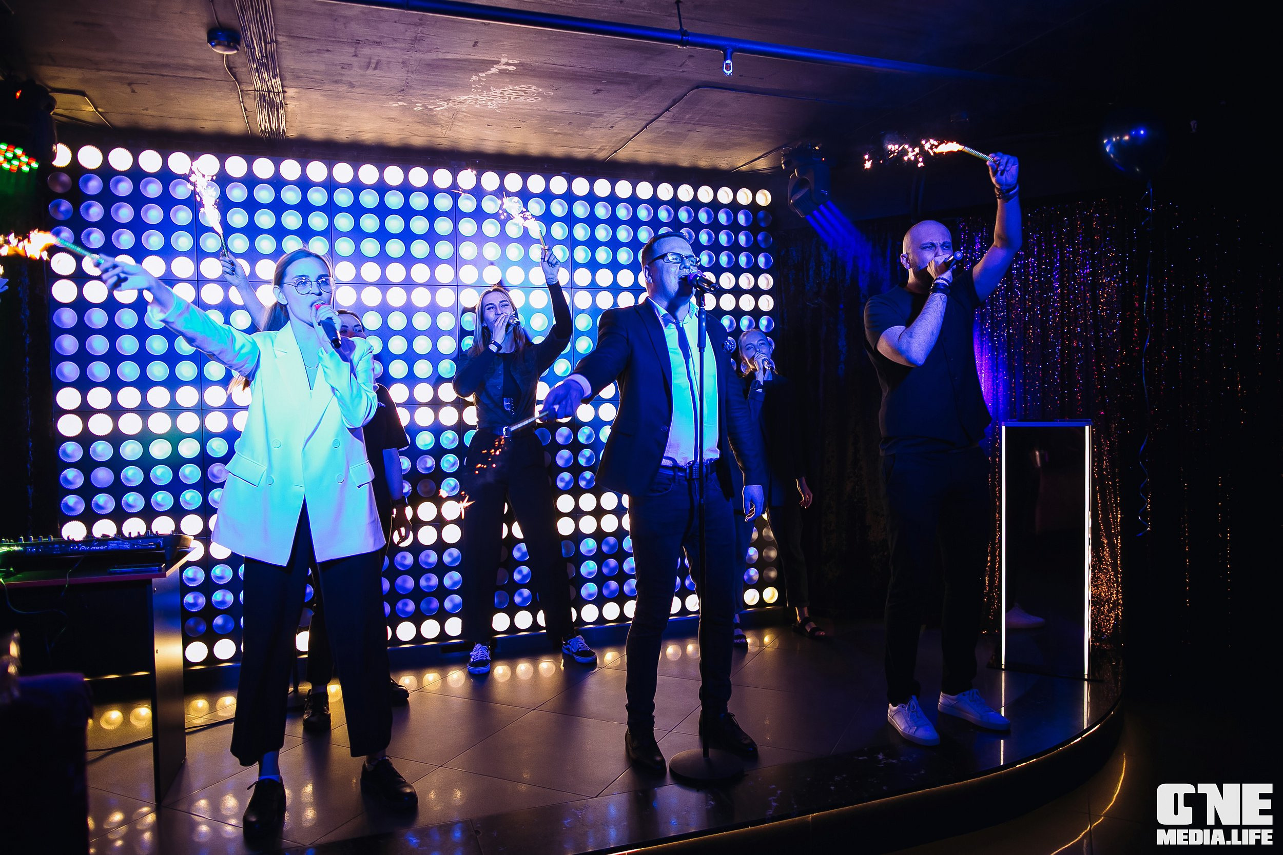 Фоторепортаж из караоке-клуба Эйфория. One Media Life: фоторепортажи, фотоотчеты с мероприятий и заведений