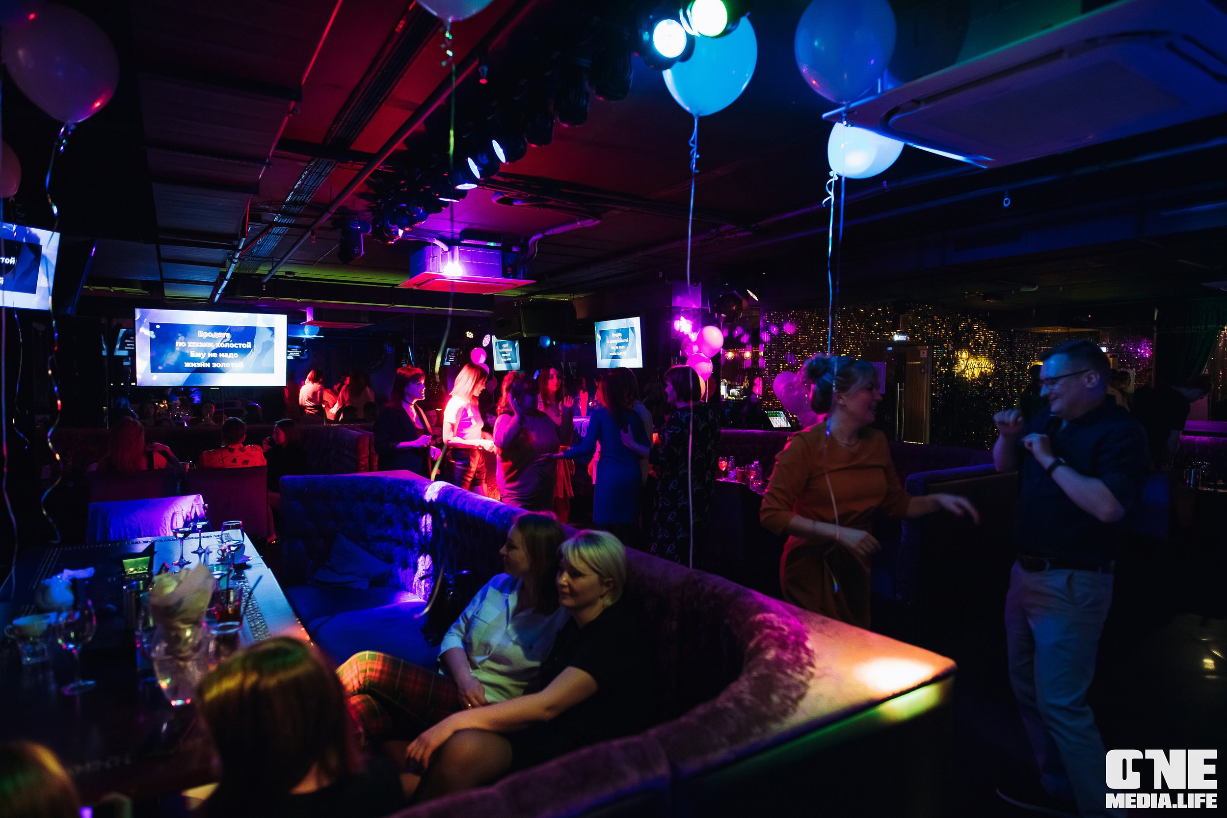 Фоторепортаж из караоке-клуба Эйфория. One Media Life: фоторепортажи, фотоотчеты с мероприятий и заведений