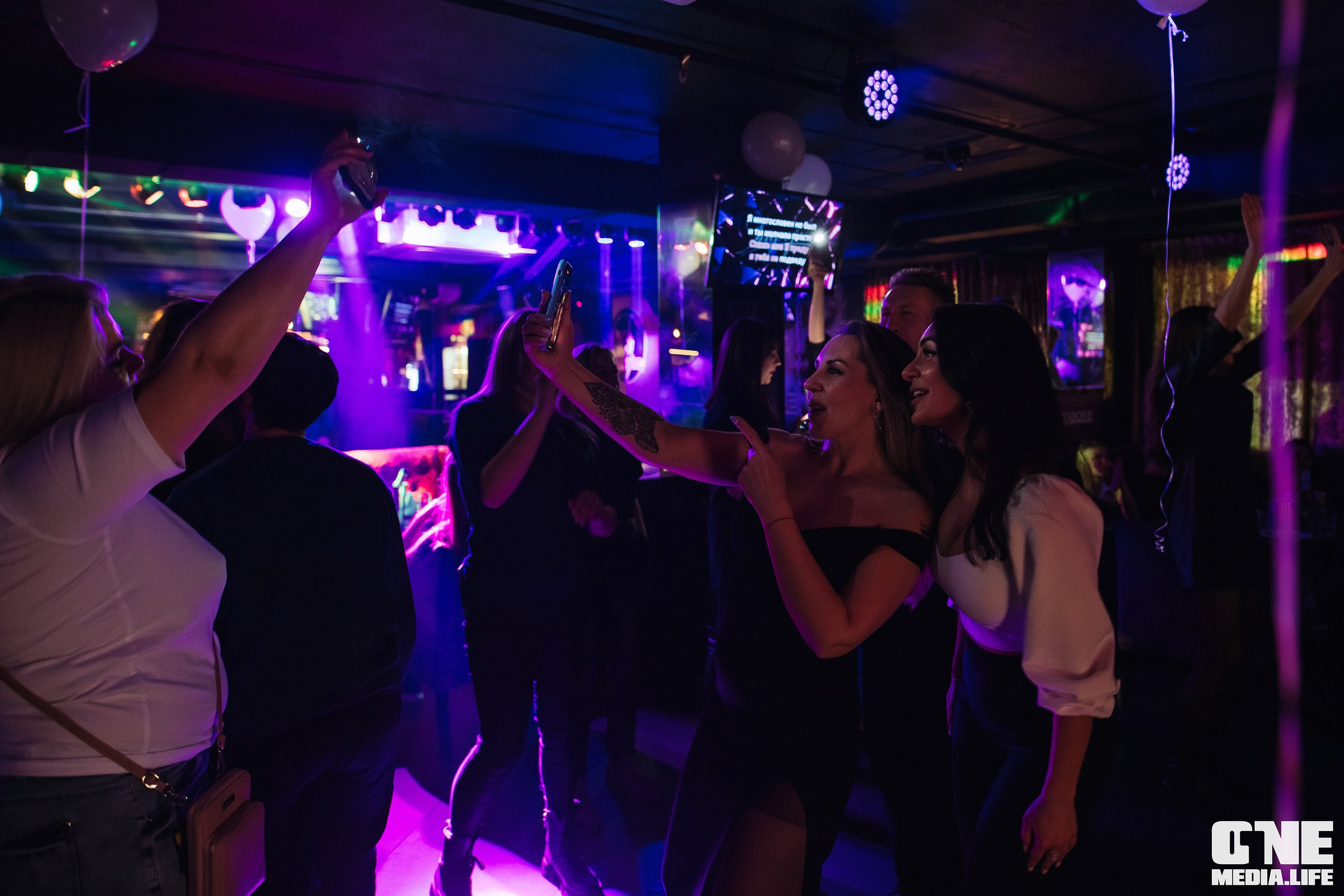 Фоторепортаж из караоке-клуба Эйфория. One Media Life: фоторепортажи, фотоотчеты с мероприятий и заведений