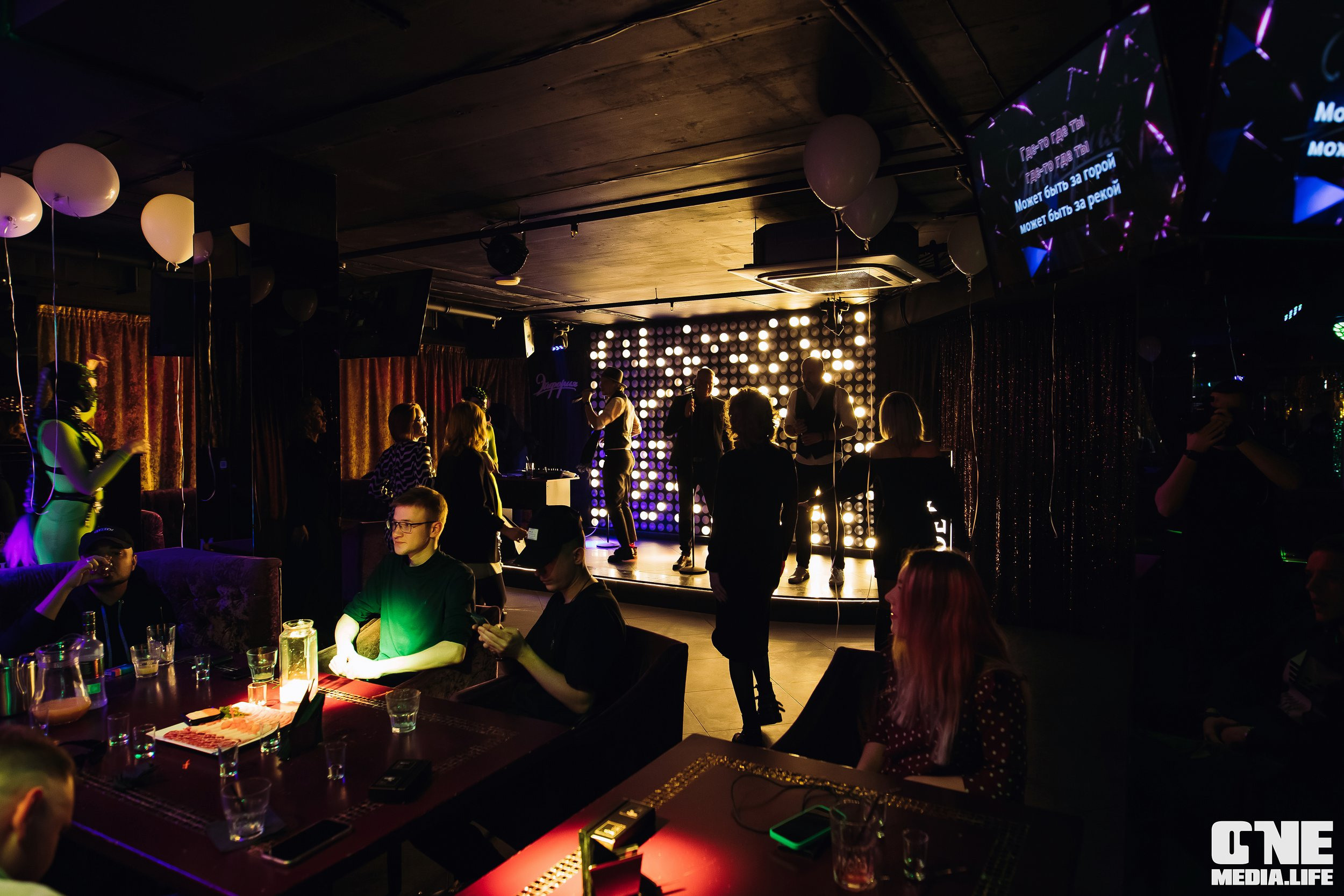 Фоторепортаж из караоке-клуба Эйфория. One Media Life: фоторепортажи, фотоотчеты с мероприятий и заведений