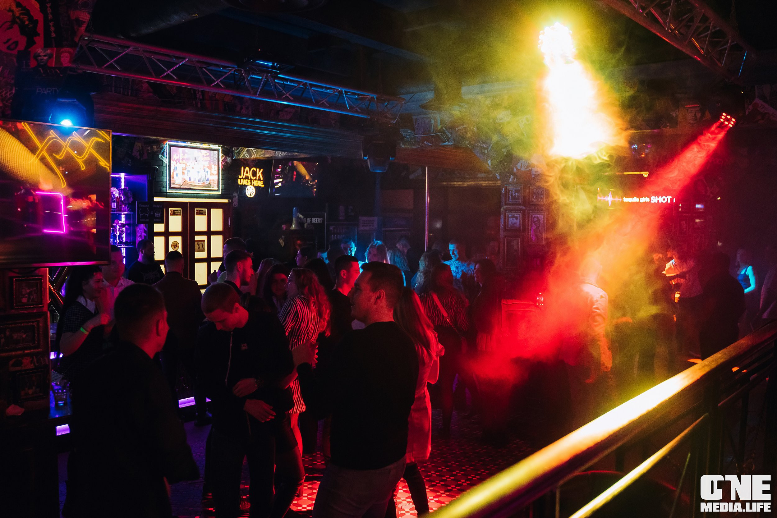 Фоторепортаж из Экстрим бара XxxX. One Media Life: фоторепортажи, фотоотчеты с мероприятий и заведений