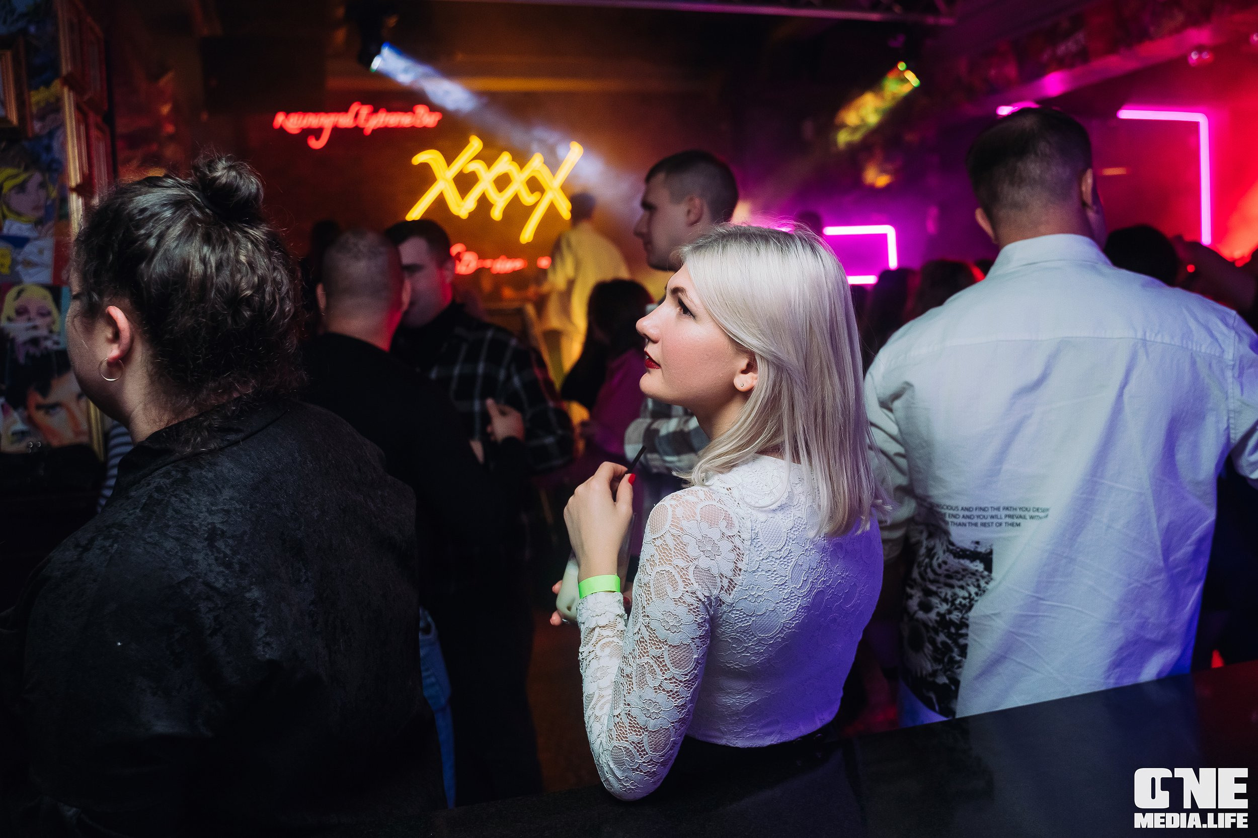 Фоторепортаж из Экстрим бара XxxX. One Media Life: фоторепортажи, фотоотчеты с мероприятий и заведений