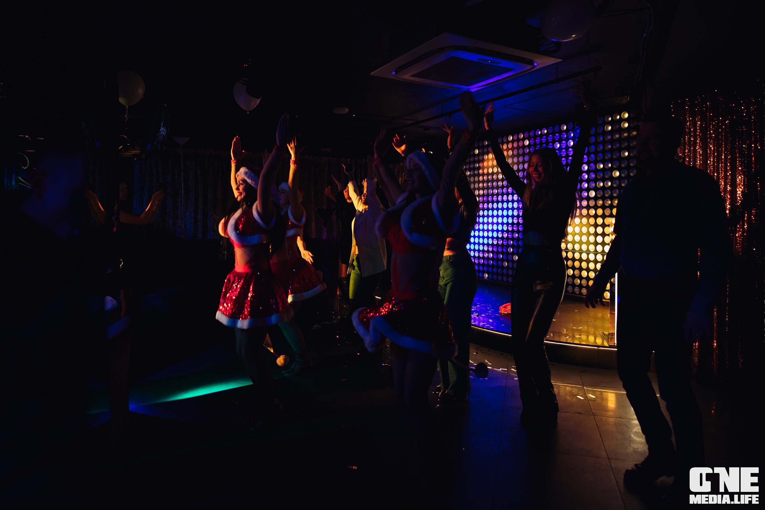 Фоторепортаж из караоке-клуба Эйфория. One Media Life: фоторепортажи, фотоотчеты с мероприятий и заведений
