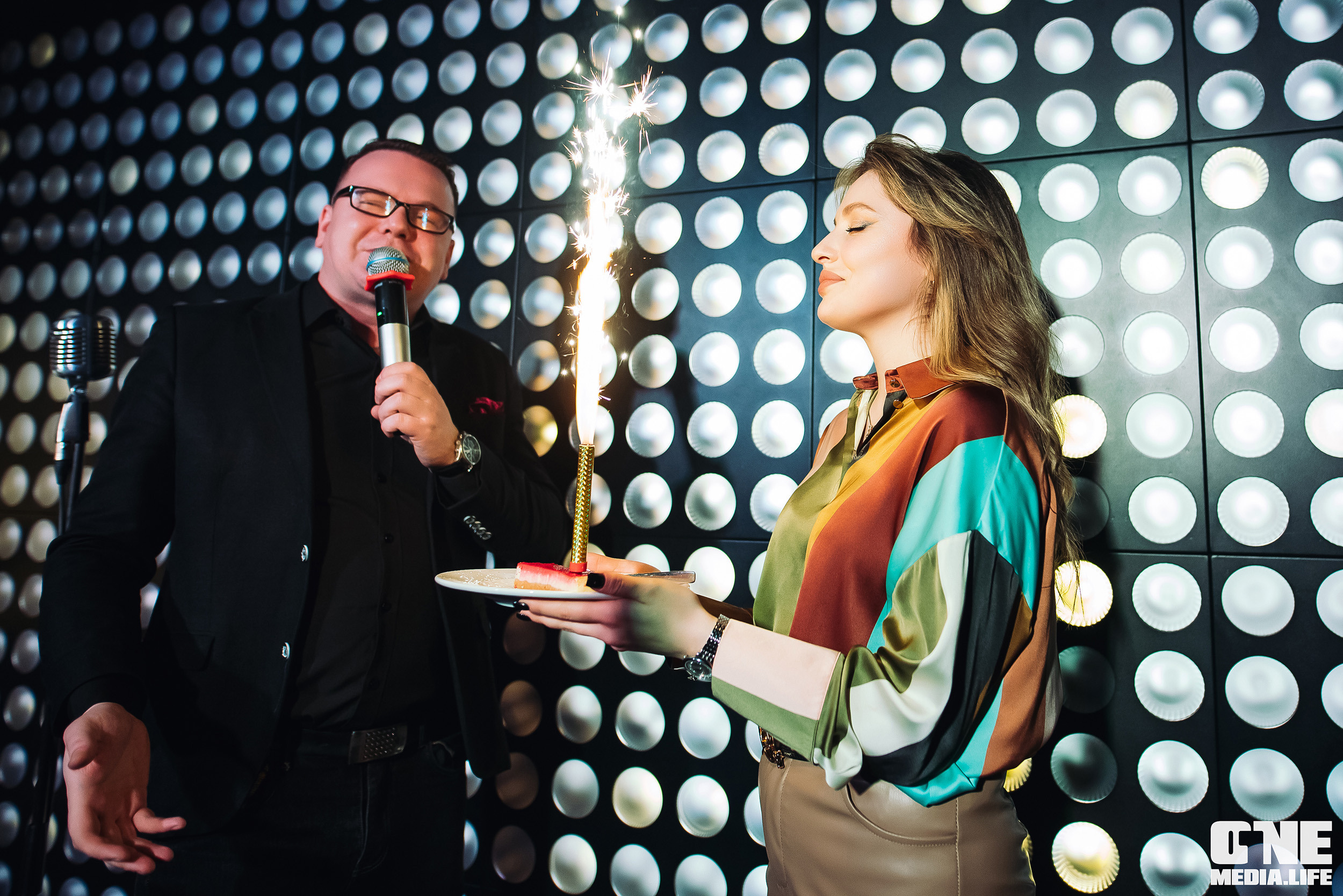 Фоторепортаж из караоке-клуба Эйфория. One Media Life: фоторепортажи, фотоотчеты с мероприятий и заведений