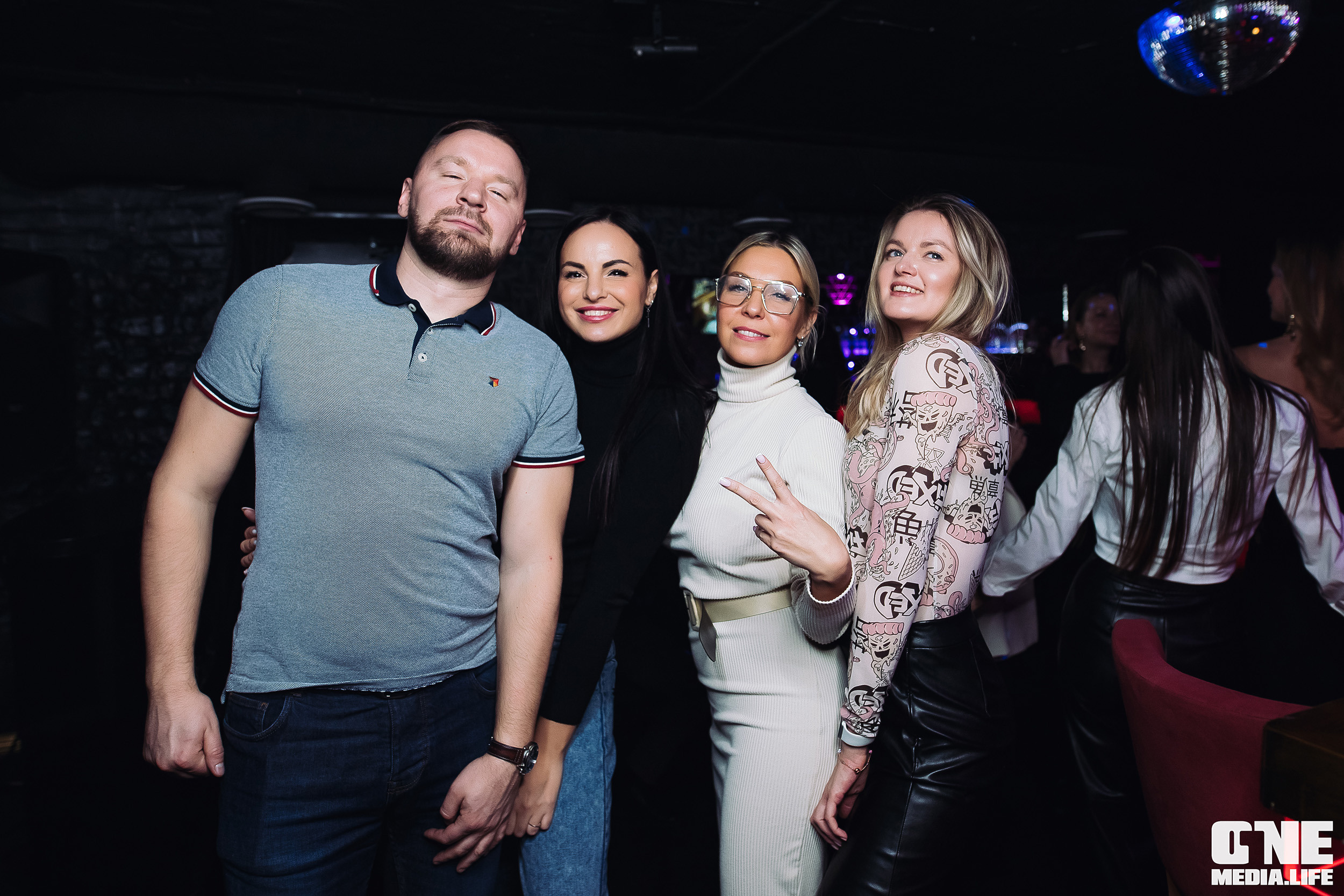 Фоторепортаж из Secret night club. One Media Life: фоторепортажи, фотоотчеты с мероприятий и заведений