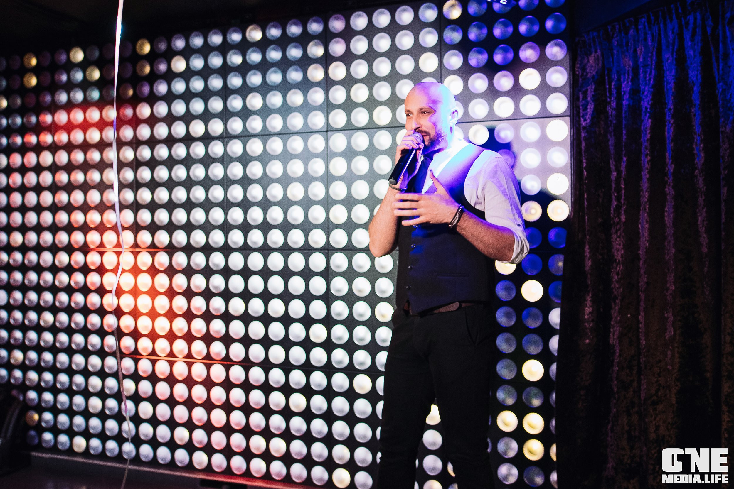 Фоторепортаж из караоке-клуба Эйфория. One Media Life: фоторепортажи, фотоотчеты с мероприятий и заведений