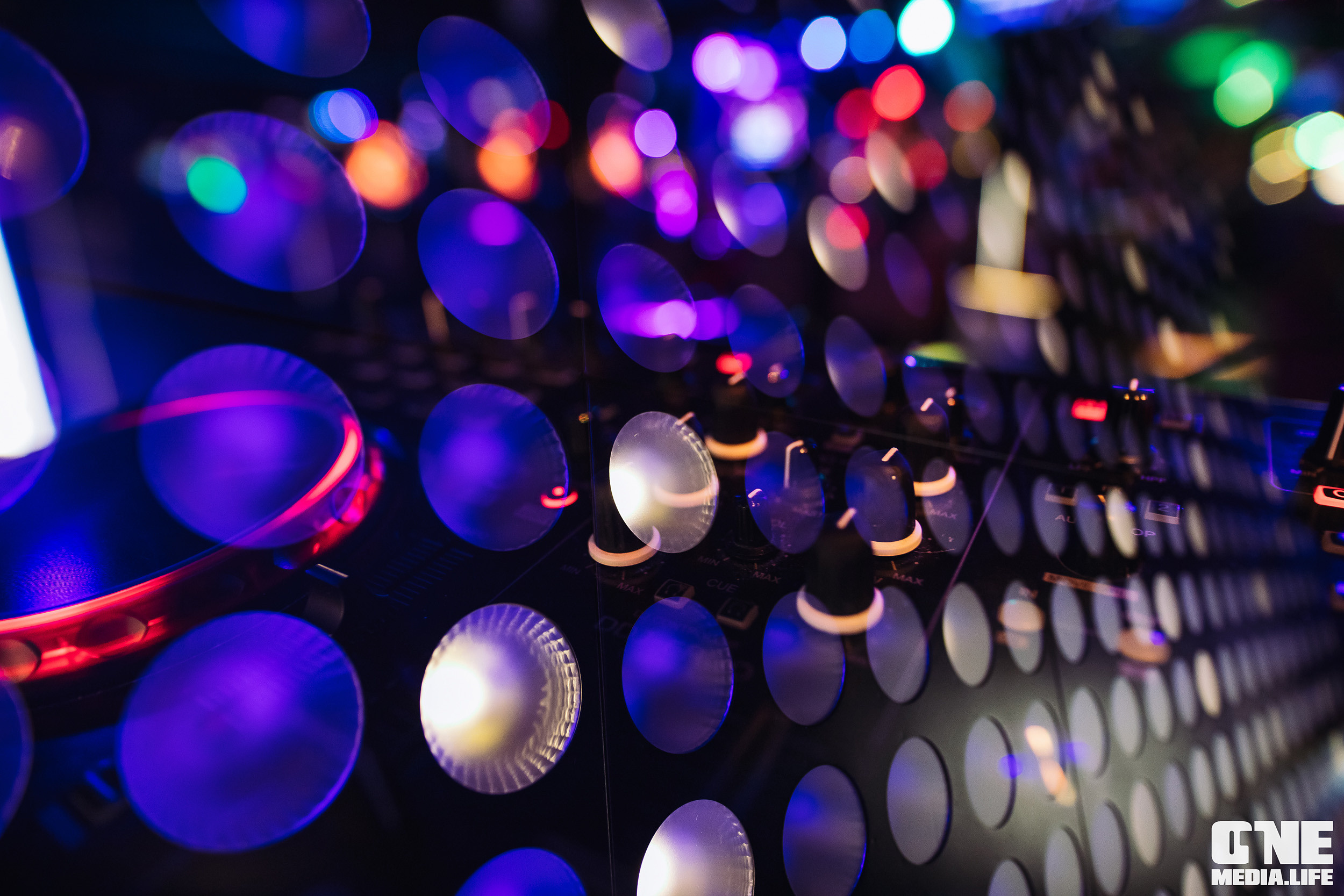 Фоторепортаж из караоке-клуба Эйфория. One Media Life: фоторепортажи, фотоотчеты с мероприятий и заведений