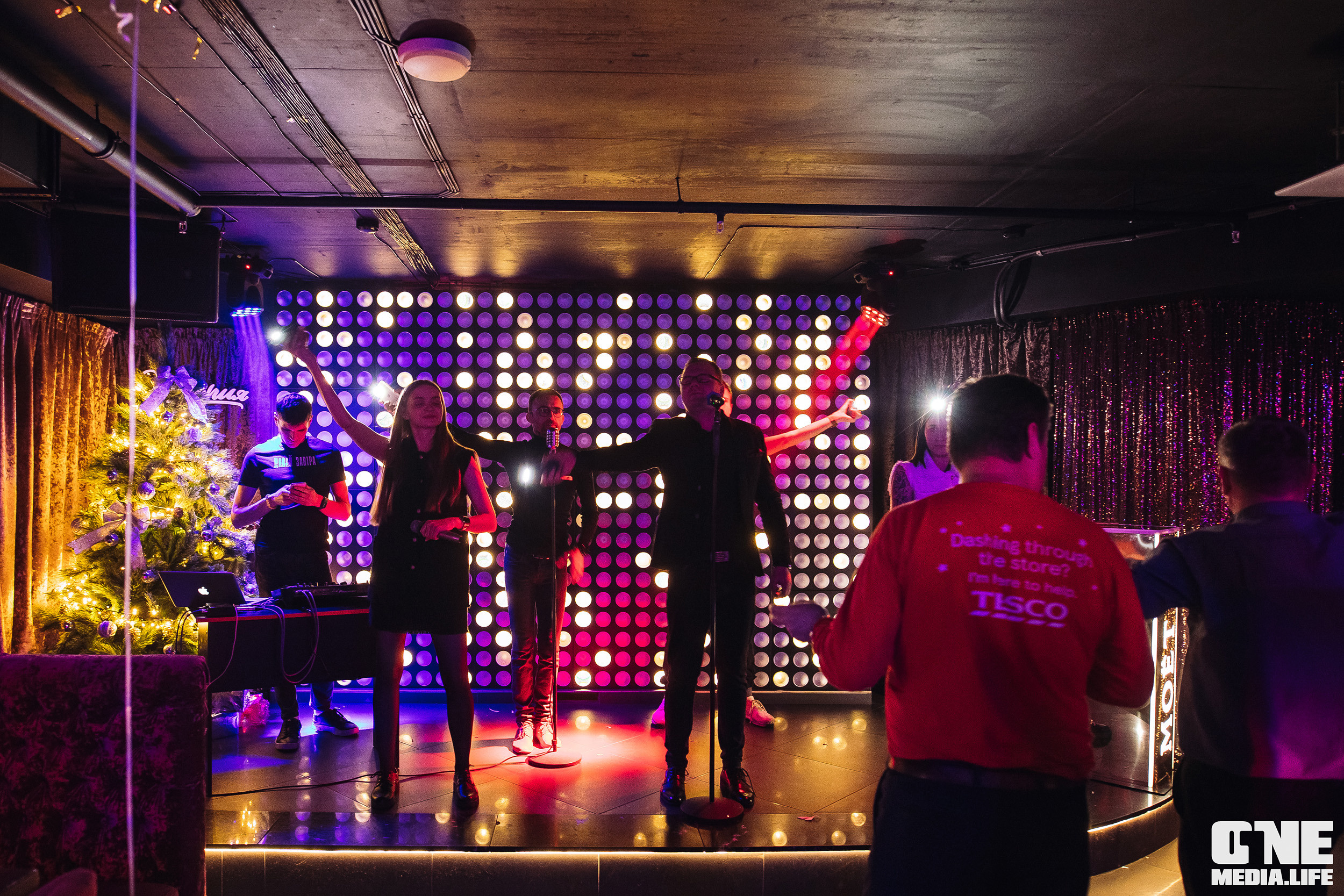 Фоторепортаж из караоке-клуба Эйфория. One Media Life: фоторепортажи, фотоотчеты с мероприятий и заведений