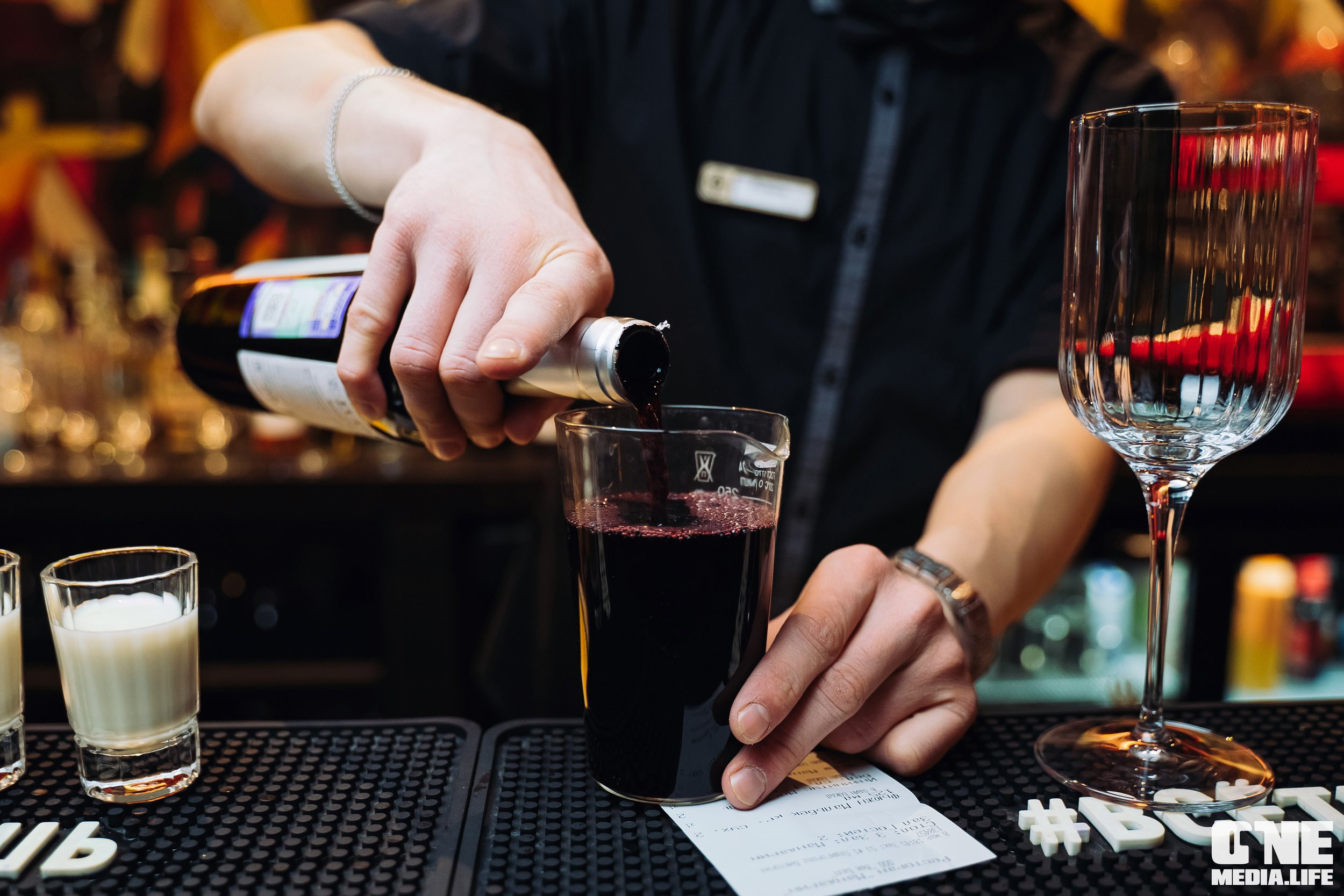 Фоторепортаж из рестобара Мандарин. One Media Life: фоторепортажи, фотоотчеты с мероприятий и заведений