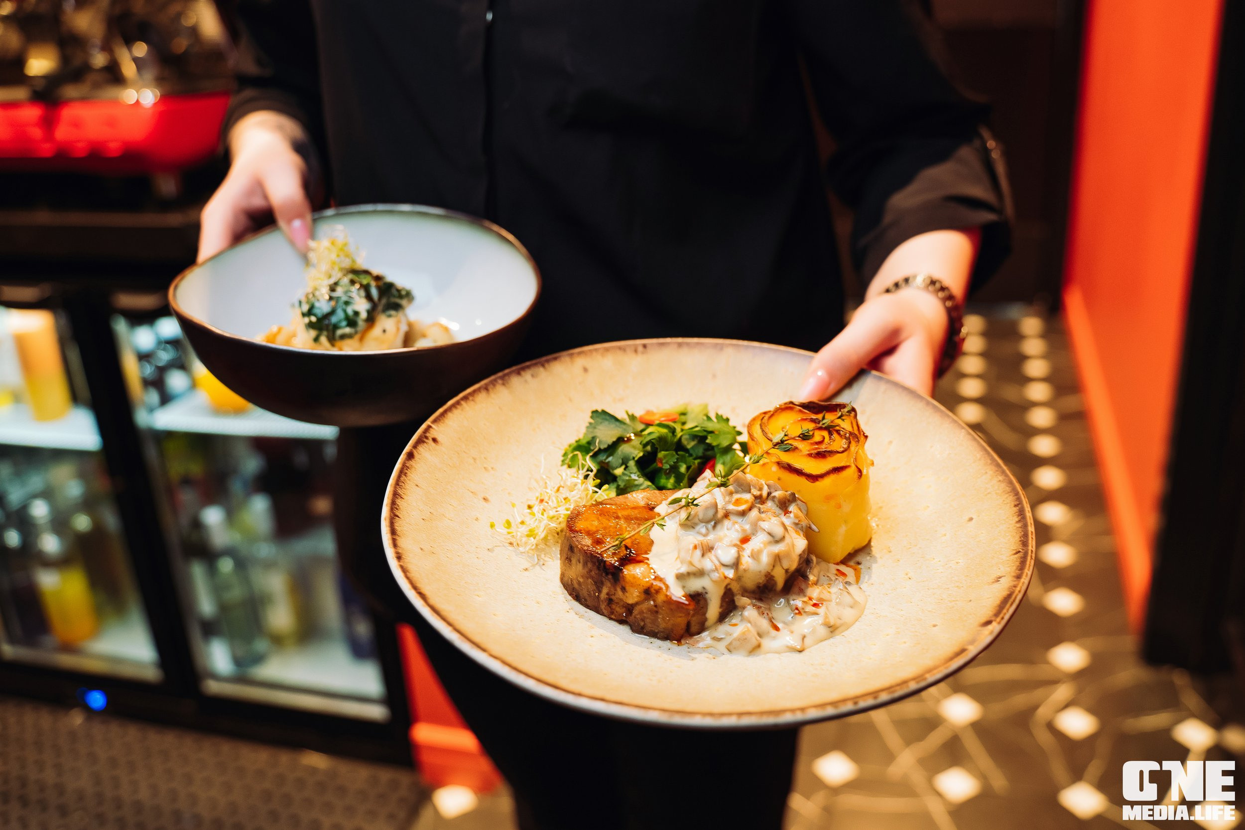 Фоторепортаж из рестобара Мандарин. One Media Life: фоторепортажи, фотоотчеты с мероприятий и заведений