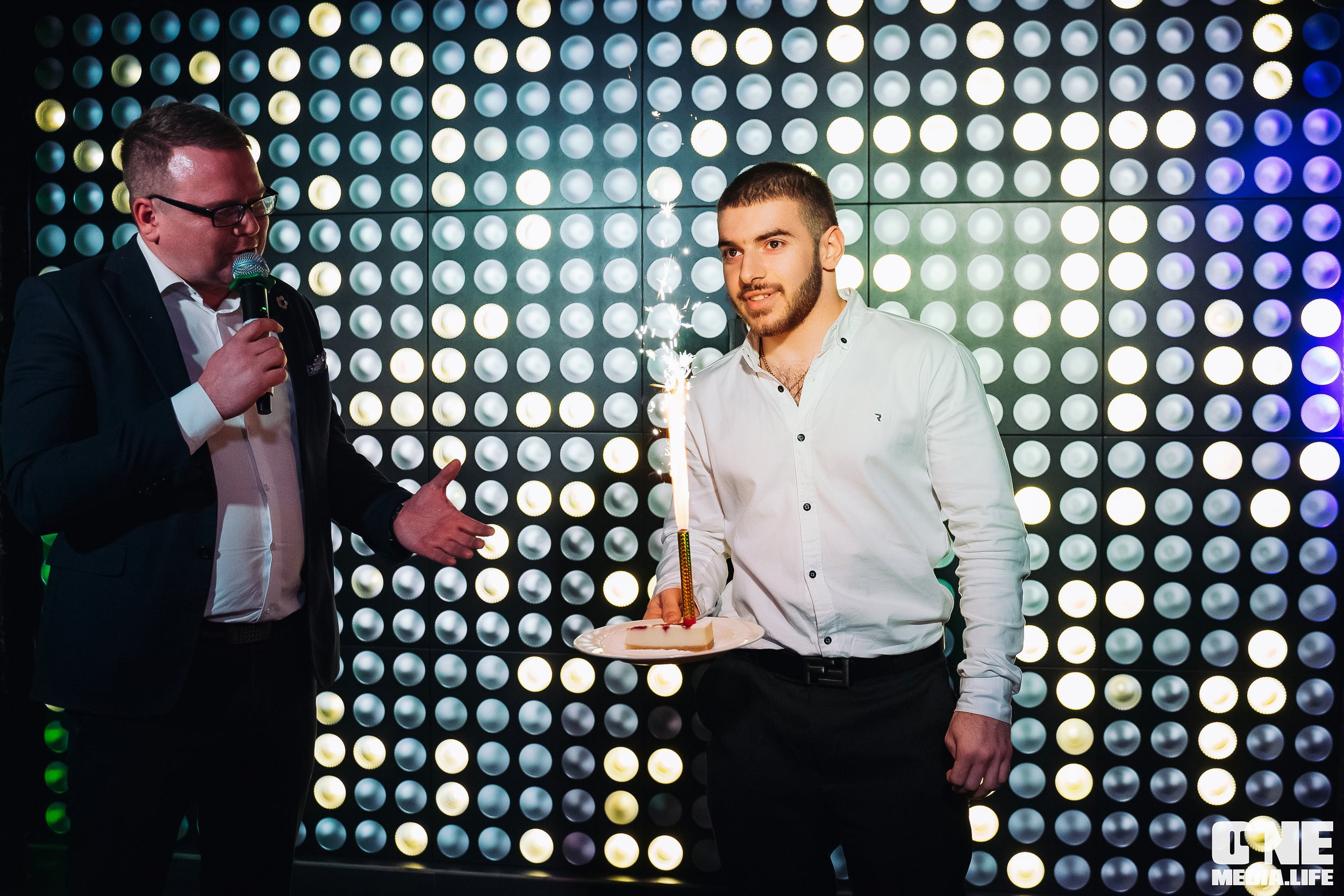 Фоторепортаж из караоке-клуба Эйфория. One Media Life: фоторепортажи, фотоотчеты с мероприятий и заведений