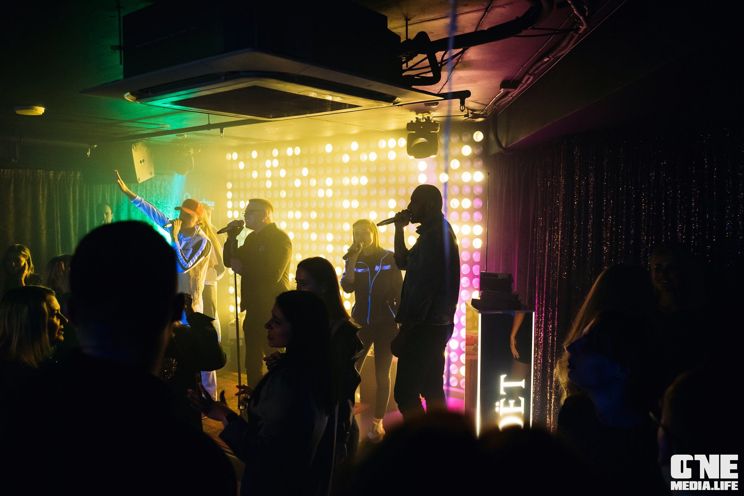 Фоторепортаж из караоке-клуба Эйфория. One Media Life: фоторепортажи, фотоотчеты с мероприятий и заведений