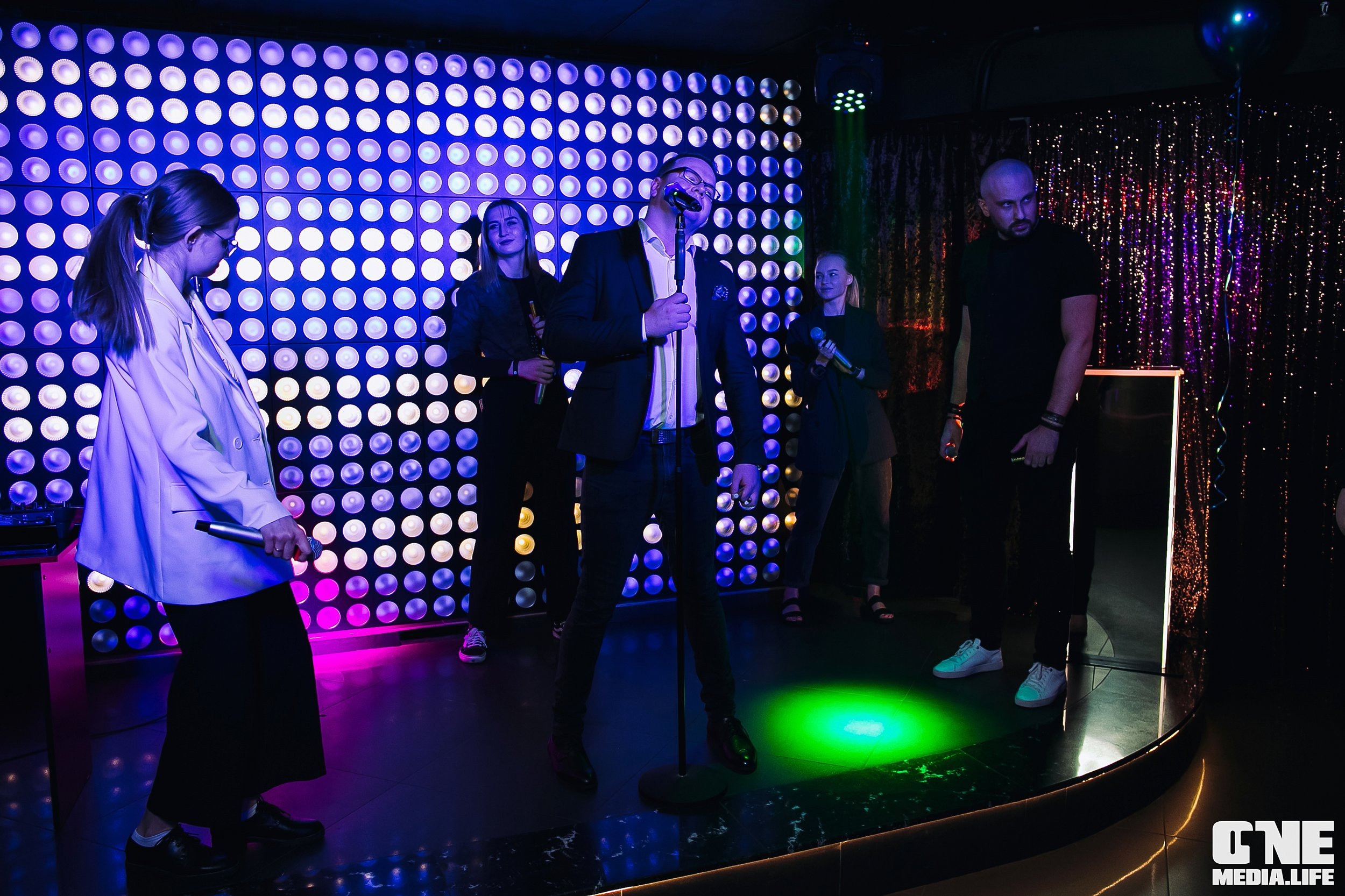 Фоторепортаж из караоке-клуба Эйфория. One Media Life: фоторепортажи, фотоотчеты с мероприятий и заведений